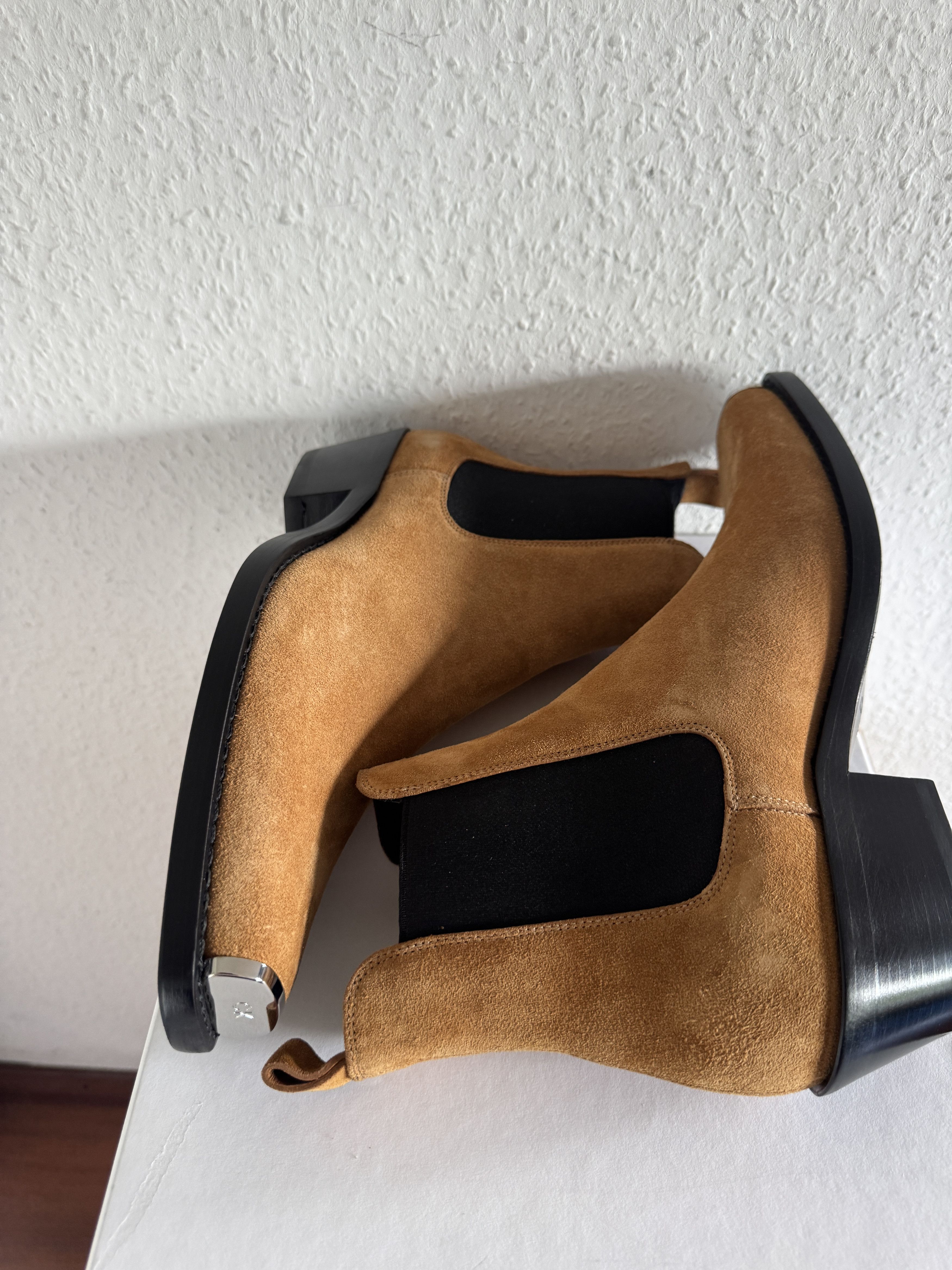 Calvin Klein 205W39NYC Walnut Suede Chelsea Boot Size US 11 / EU 44 - 9 Thumbnail