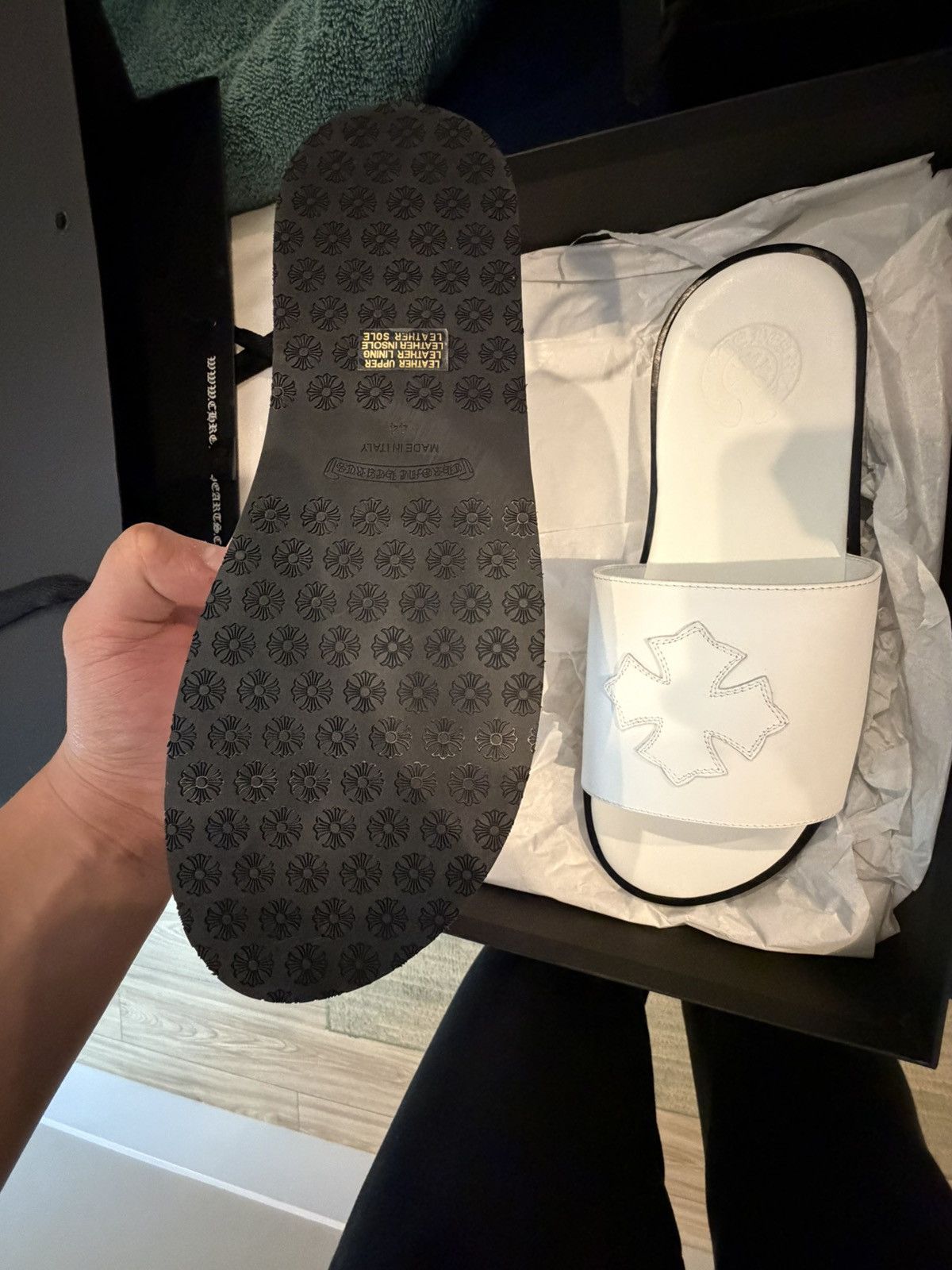 Chrome Hearts ***RARE*** Chrome heart White cross patch Size US 10.5 / EU 43-44 - 3 Thumbnail