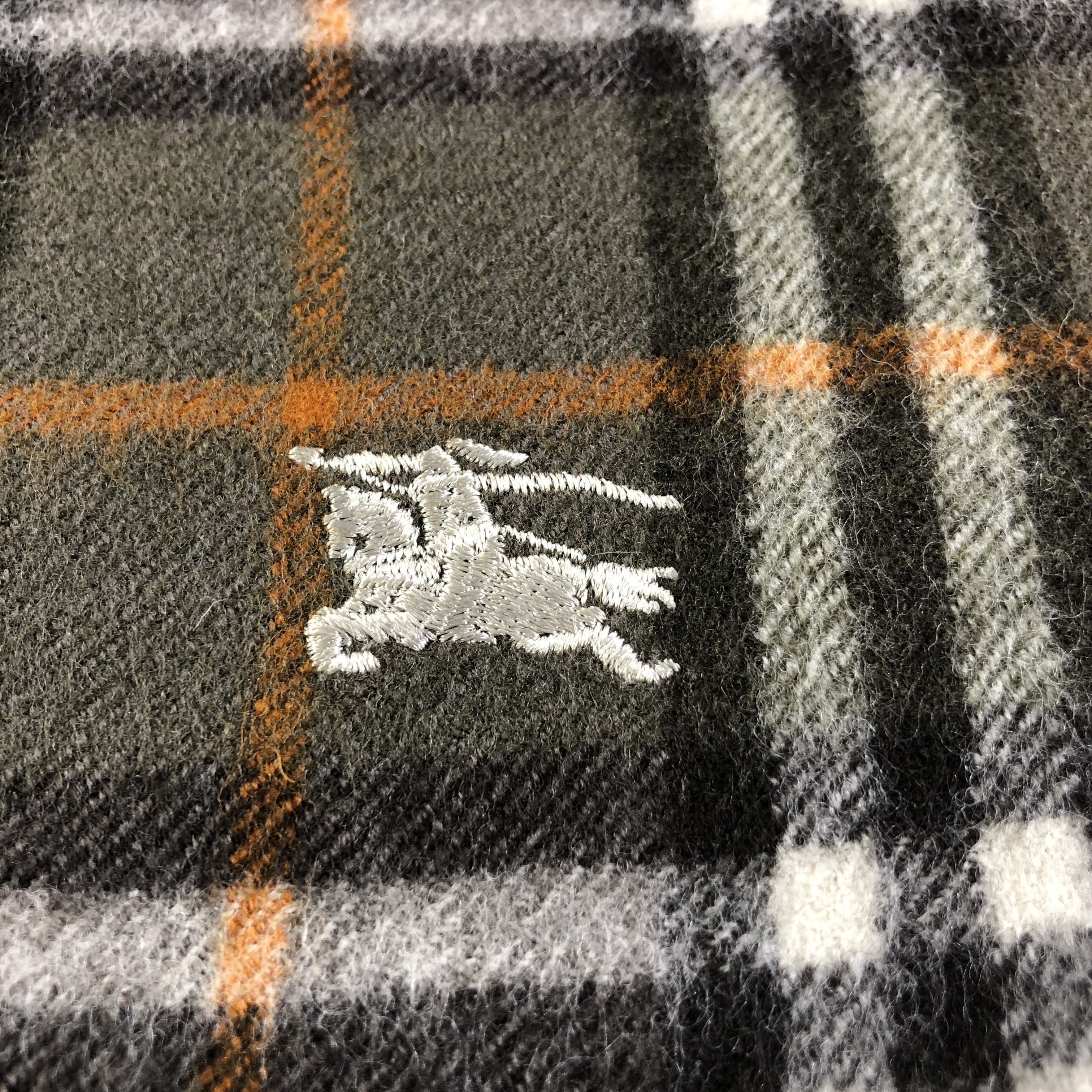 Burberry Burberrys Nova Check Wool Scarf Muffler V1220 Size ONE SIZE - 4 Thumbnail