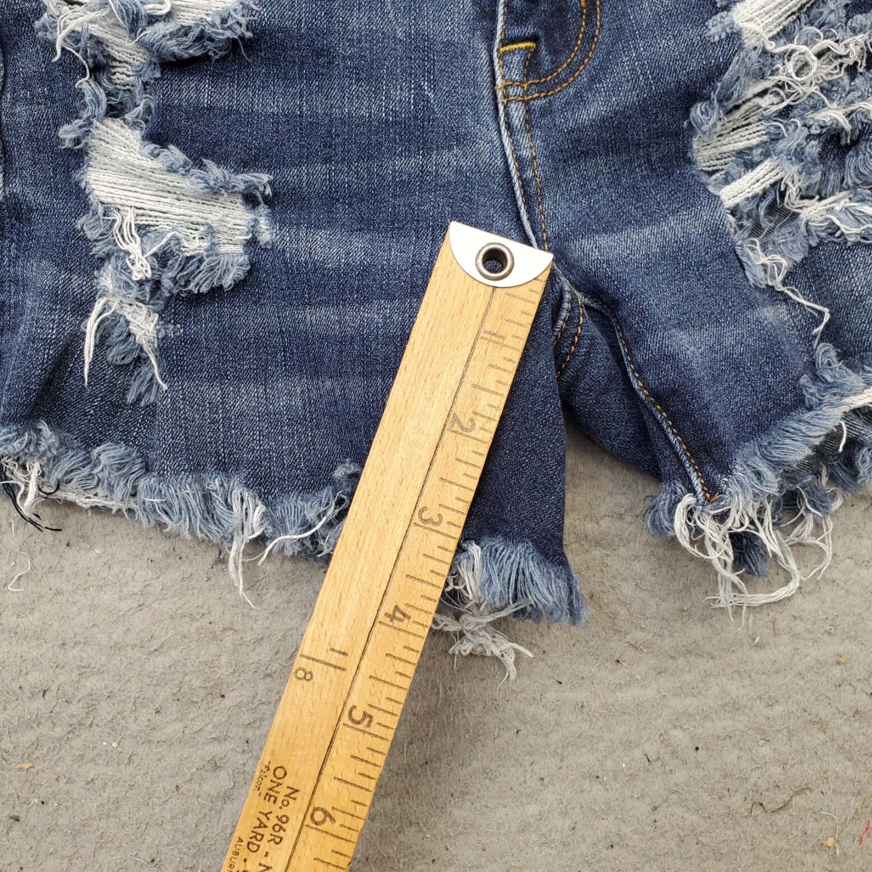 American Eagle Outfitters American Eagle Outfitters Shorts Women Size 00 Blue Denim High Rise Distressed Size 24" / US 00 / IT 34 - 4 Thumbnail