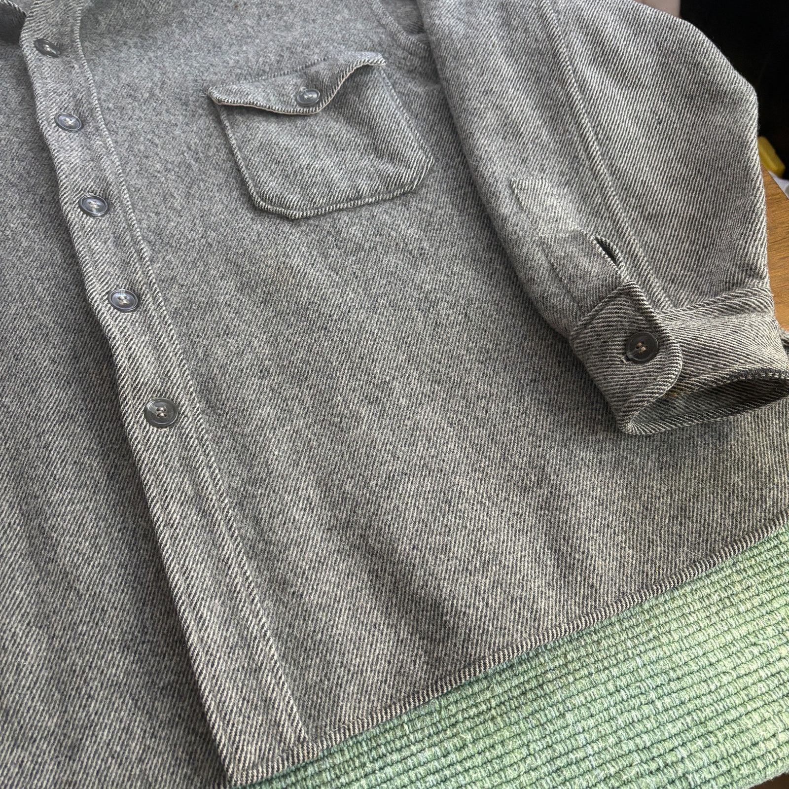 Vintage × Woolrich Woolen Mills Vintage 70s 80s Gray Wool Boxy Woolrich Flannel Shirt XL/XXL Size US XL / EU 56 / 4 - 5 Thumbnail