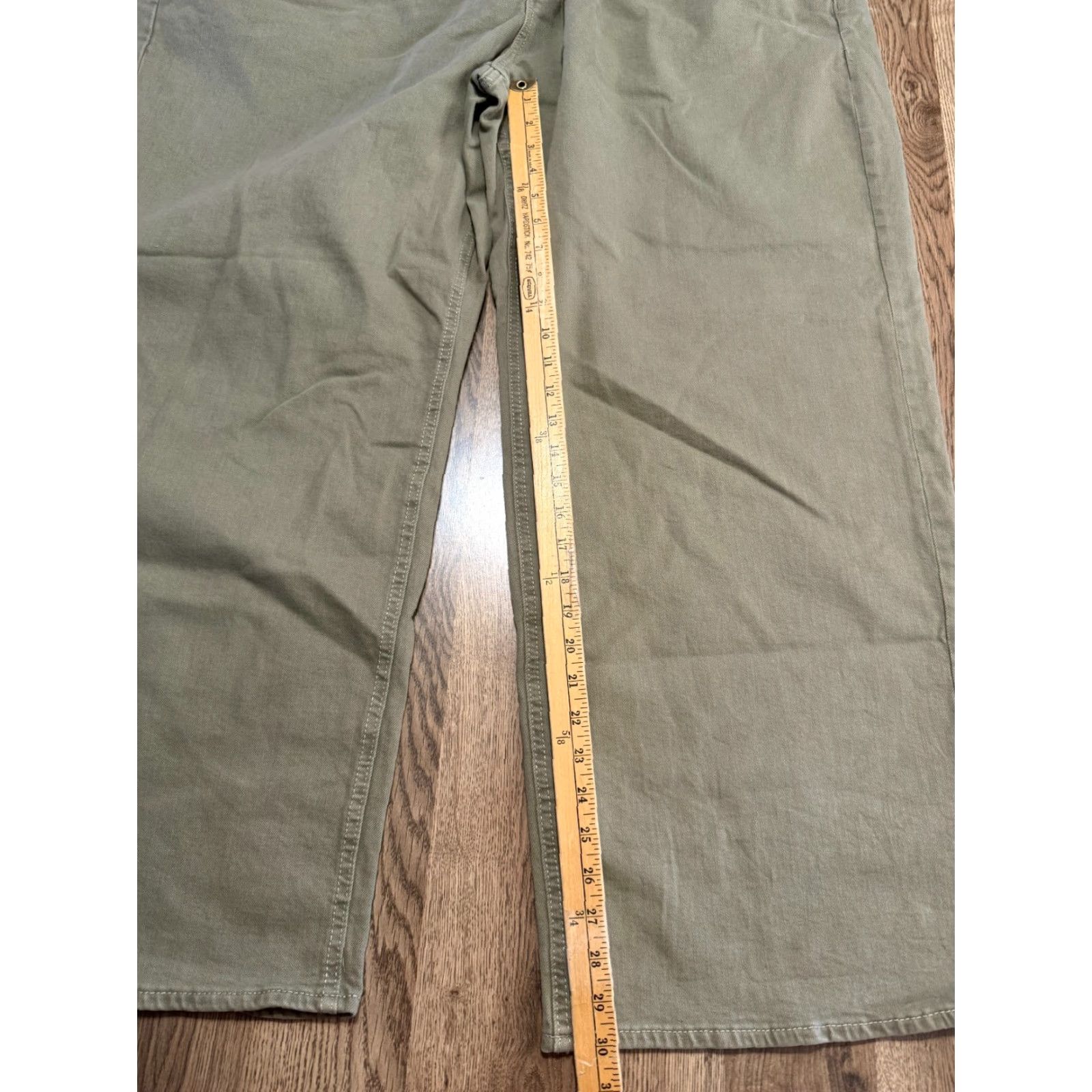 Old Navy Old Navy Jeans Womens 28 Green Extra High Rise Curvy Sky Hi Wide Leg NWT Jeans Size 28" / US 6 / IT 42 - 6 Thumbnail