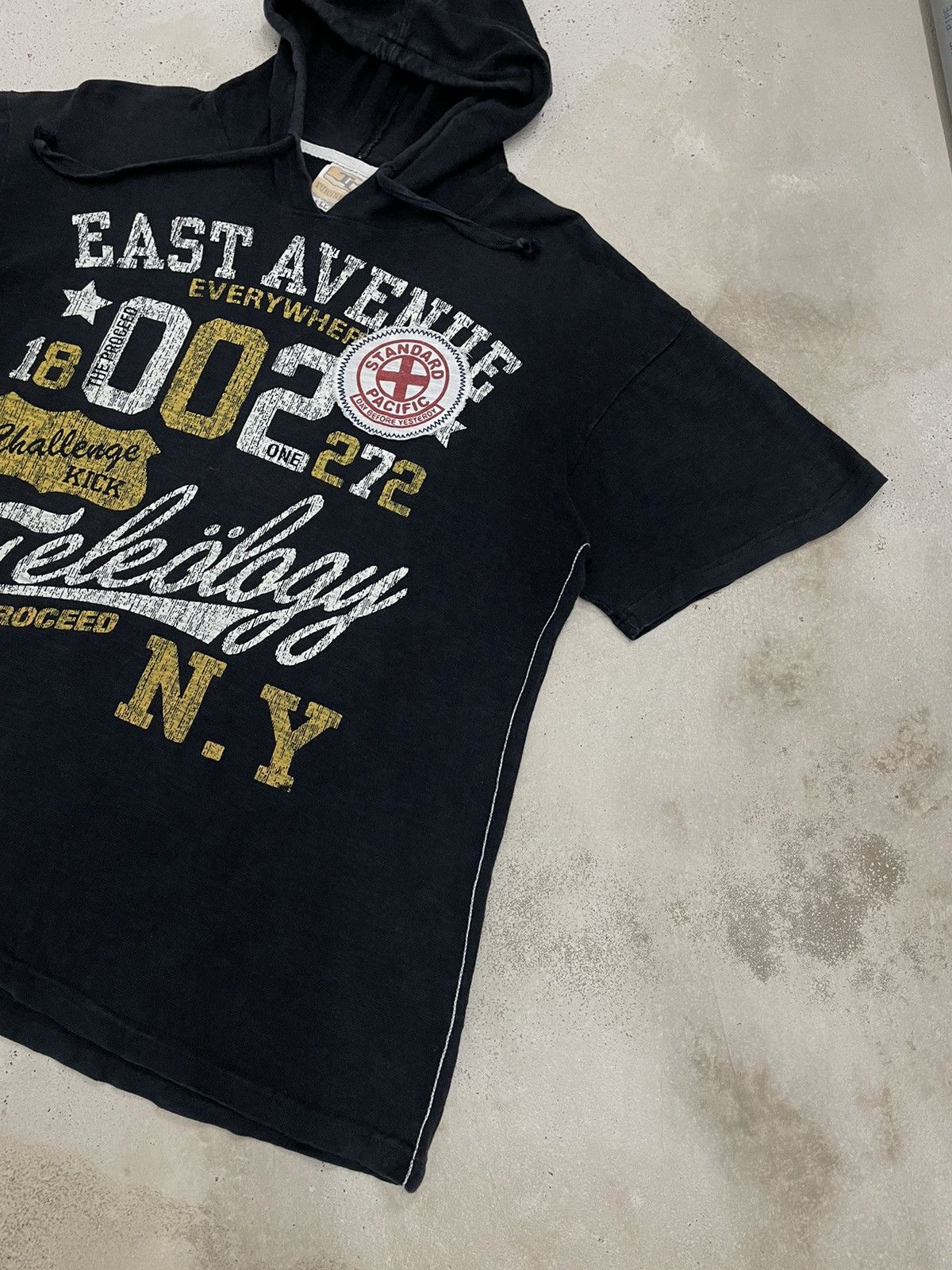 Other Surf Style Wording East Avenue Standard Pacific Size US XL / EU 56 / 4 - 4 Thumbnail