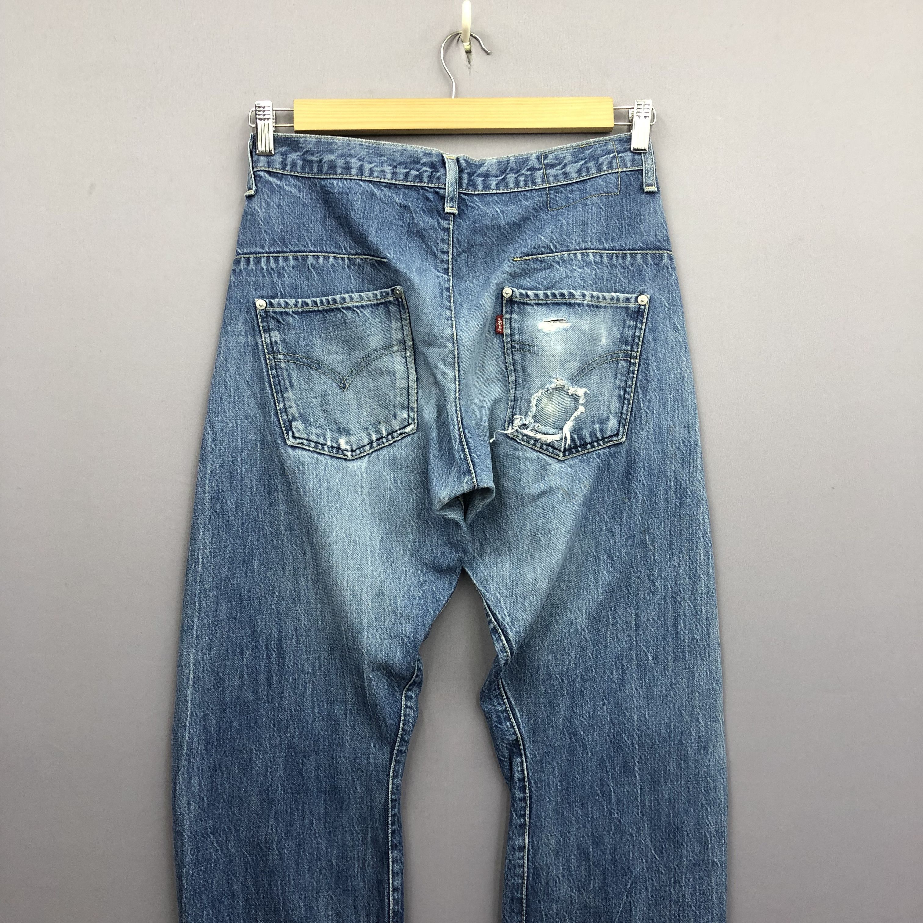 Levi's × Vintage Vintage Levis Engineered Distressed Jeans Levi's Faded Denim Size US 30 / EU 46 - 3 Thumbnail