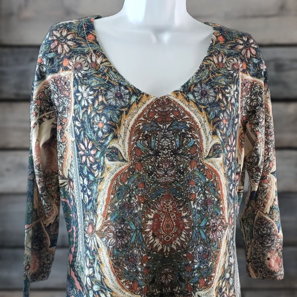 Vintage **WORLD UNITY Women's Small Blue Pink 3/4 Sleeve Floral Blouse** User: WORLD UNITY Women's Small Blue Pink 3/4 Sleeve Floral Blouse Size S / US 4 / IT 40 - 1 Thumbnail