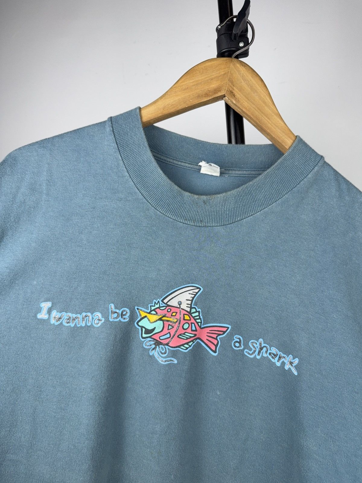 Maui and Sons 90s Retro Maui and Sons Surf Graphic T-Shirt Italy Print L Size US L / EU 52-54 / 3 - 8 Thumbnail