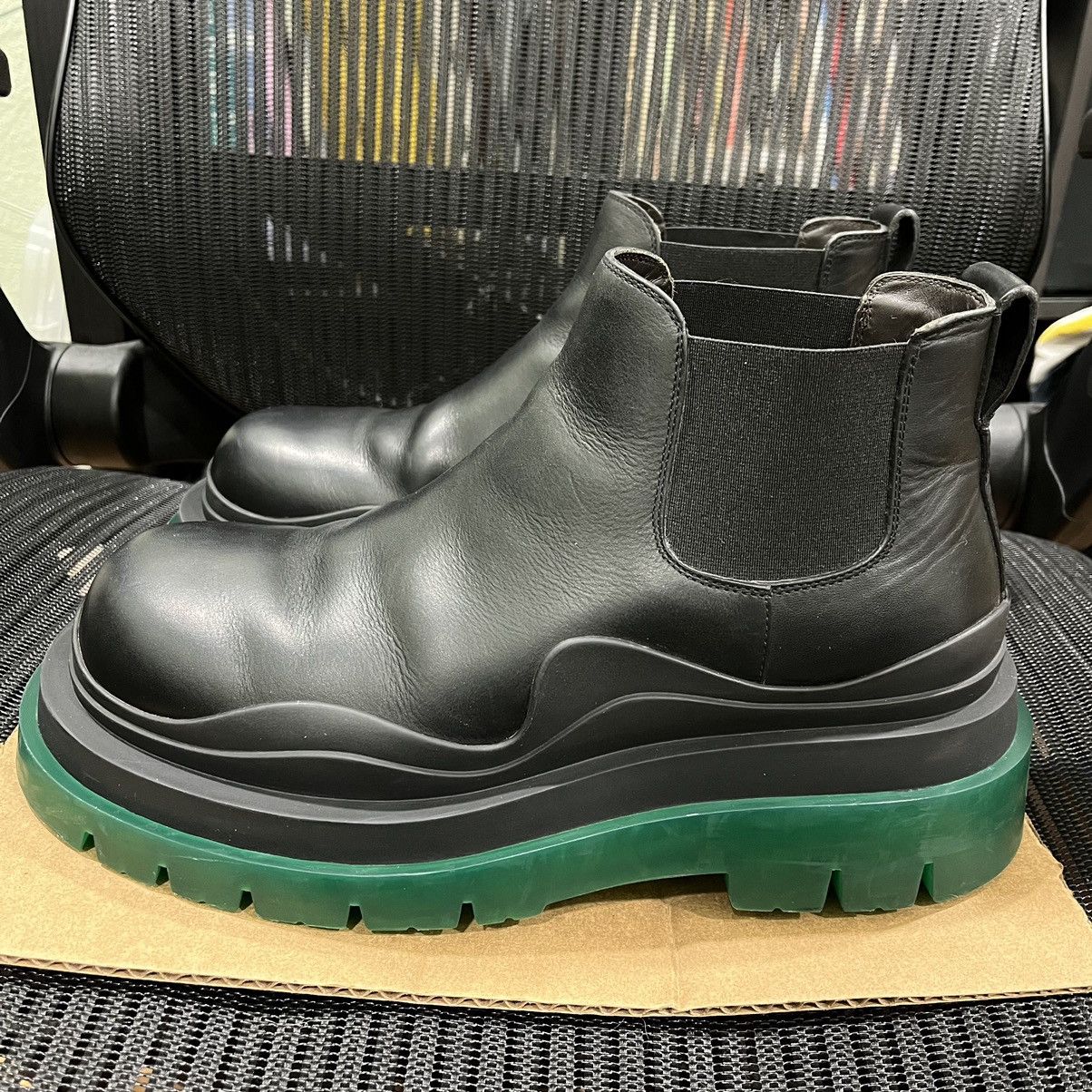 Bottega Veneta Leather Tire Chunky Sole Ankle Chelsea Boot