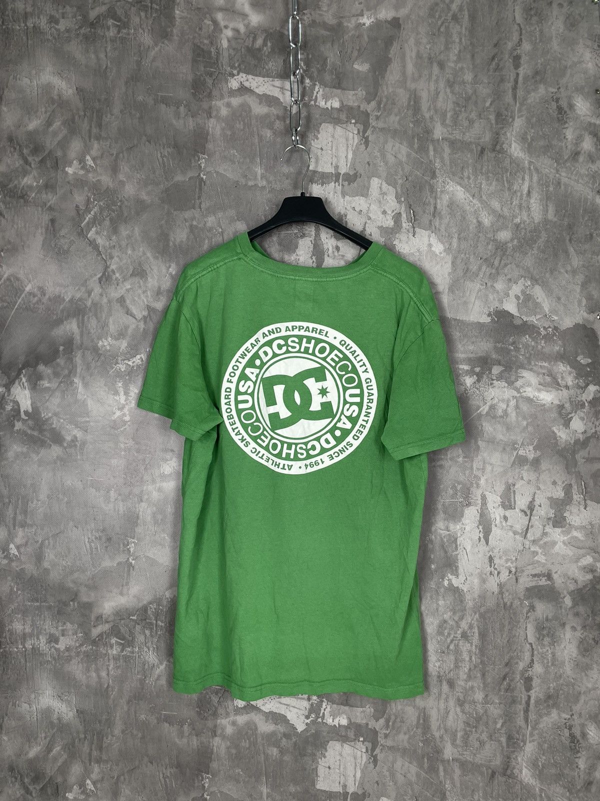 DC × Vintage DC Shoes Skateboarding Y2K Retro StyleT Shirt Size US L / EU 52-54 / 3 - 1 Thumbnail