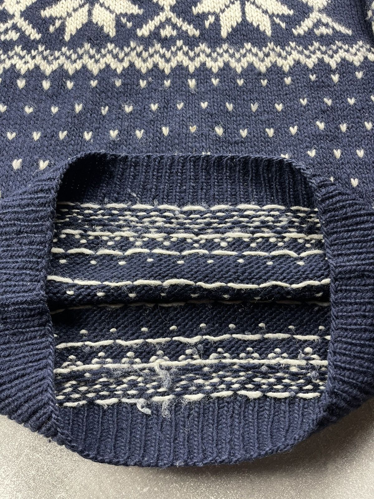 Vintage Vintage MECLAND Hand Knitted Wool Fair Isle Sweater Size US L / EU 52-54 / 3 - 9 Thumbnail