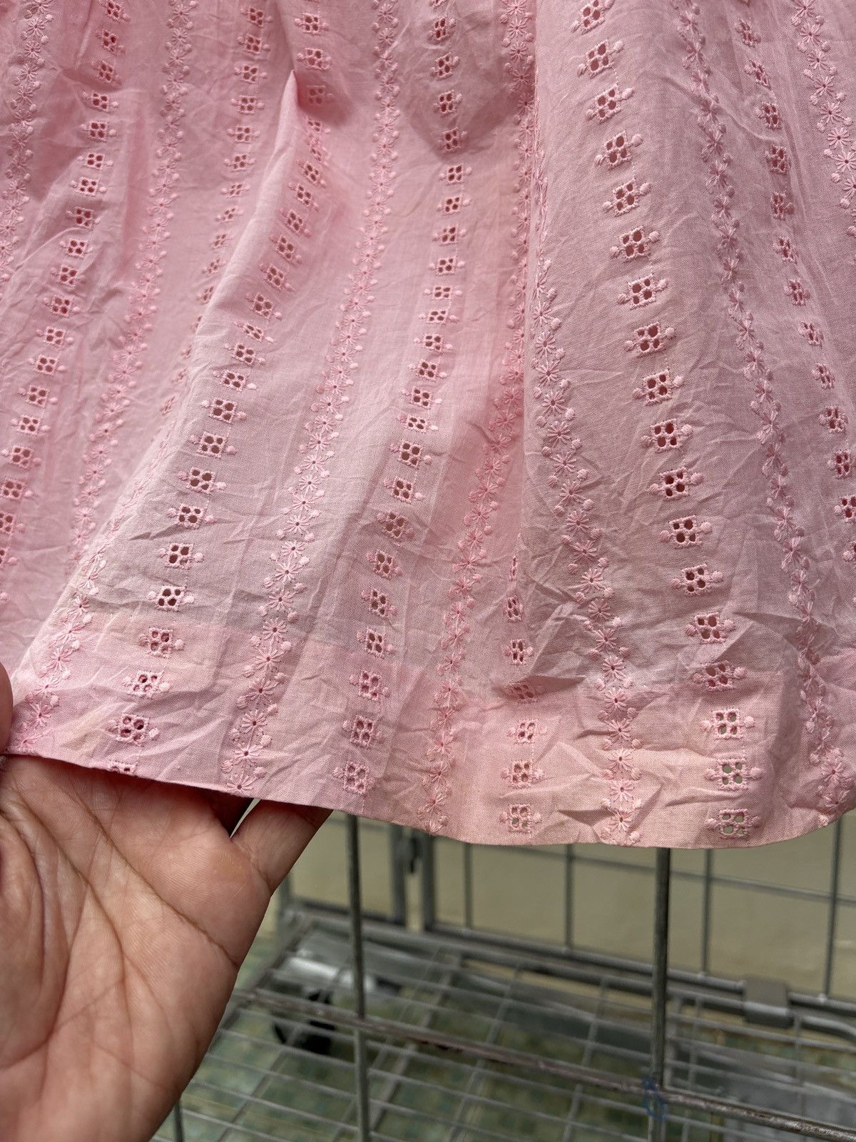 Celine Celine vintage pink lace skirt Size 27" / US 4 / IT 40 - 9 Thumbnail