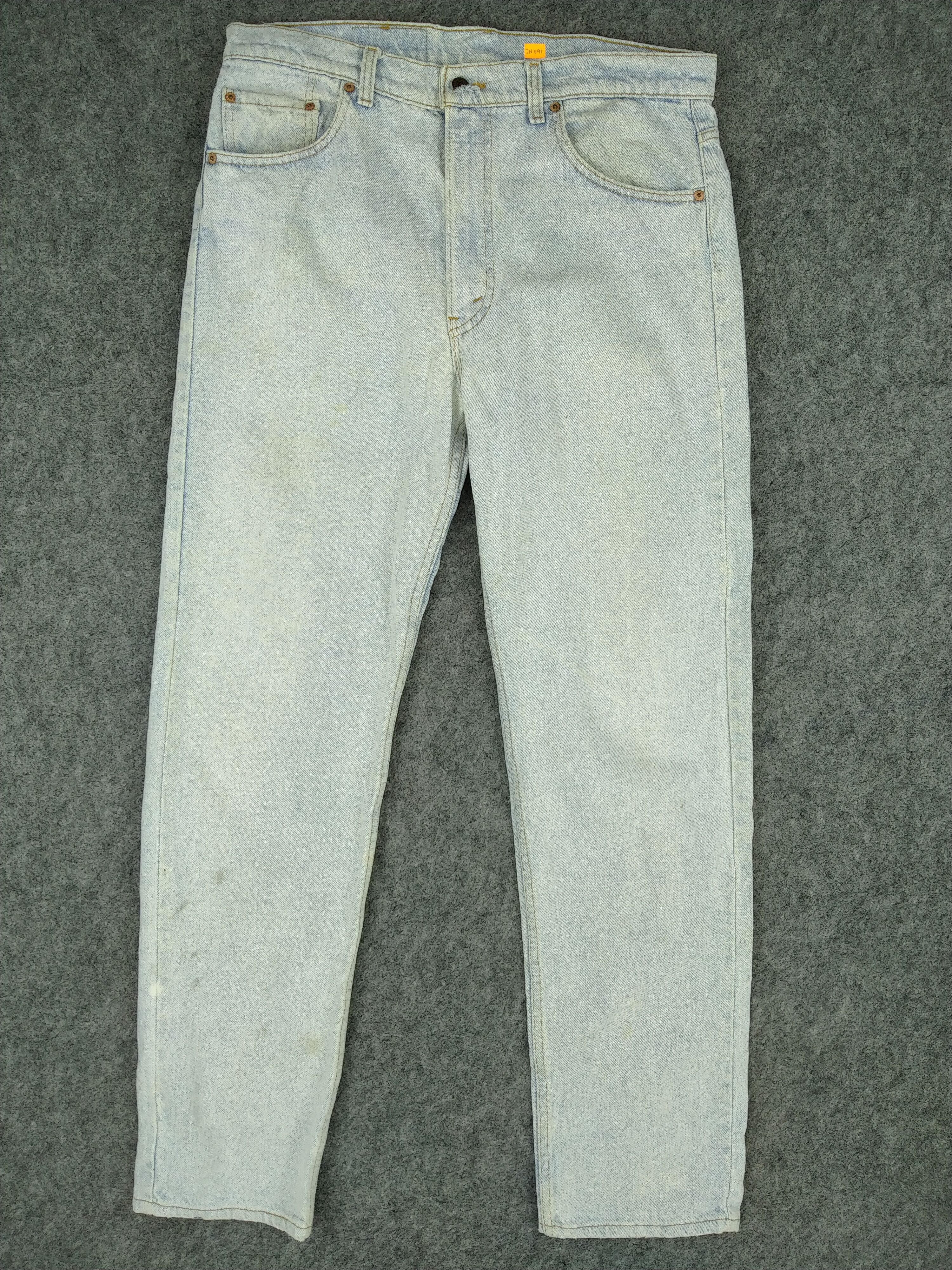 image of Distressed Denim x Hype Light Wash Vintage Levi's 505 Usa Denim 35 X 32.5 -Jn591 in Light Blue Wash