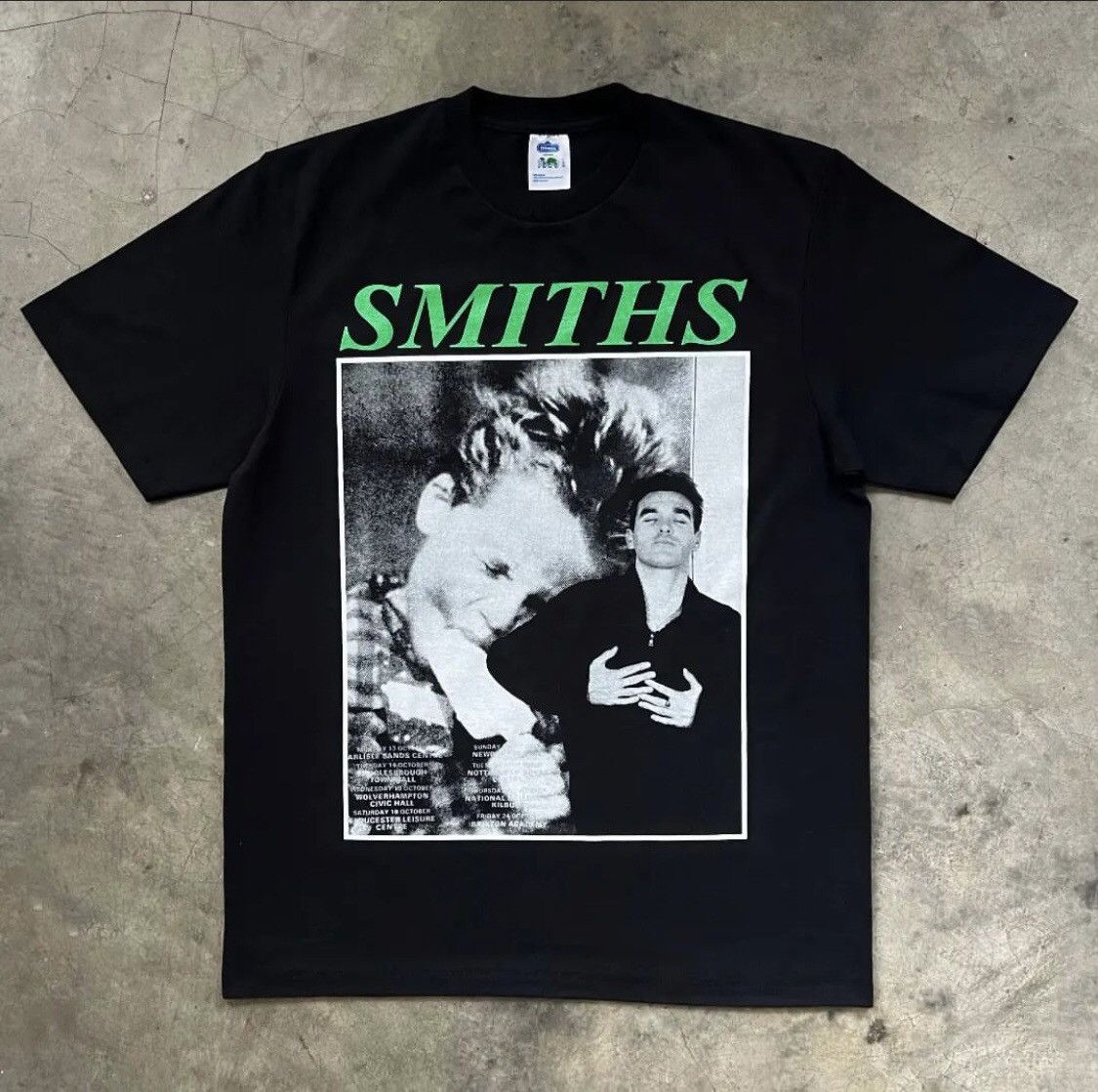 Rock tees the smiths very rare the smiths there is a light never