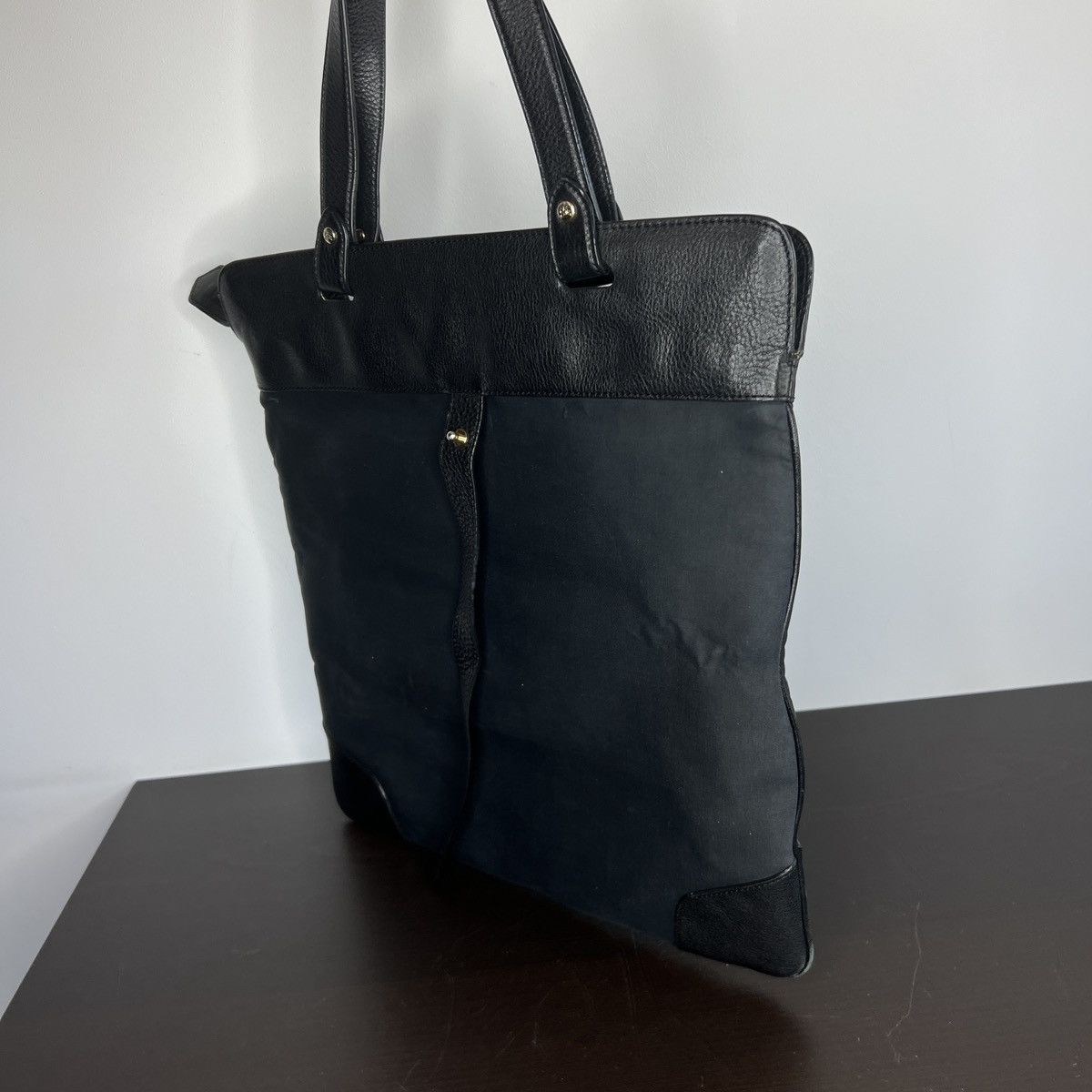 Burberry × Designer Burberry Big Shoulder Tote Back Tonal Embroidered Bag Size ONE SIZE - 5 Thumbnail