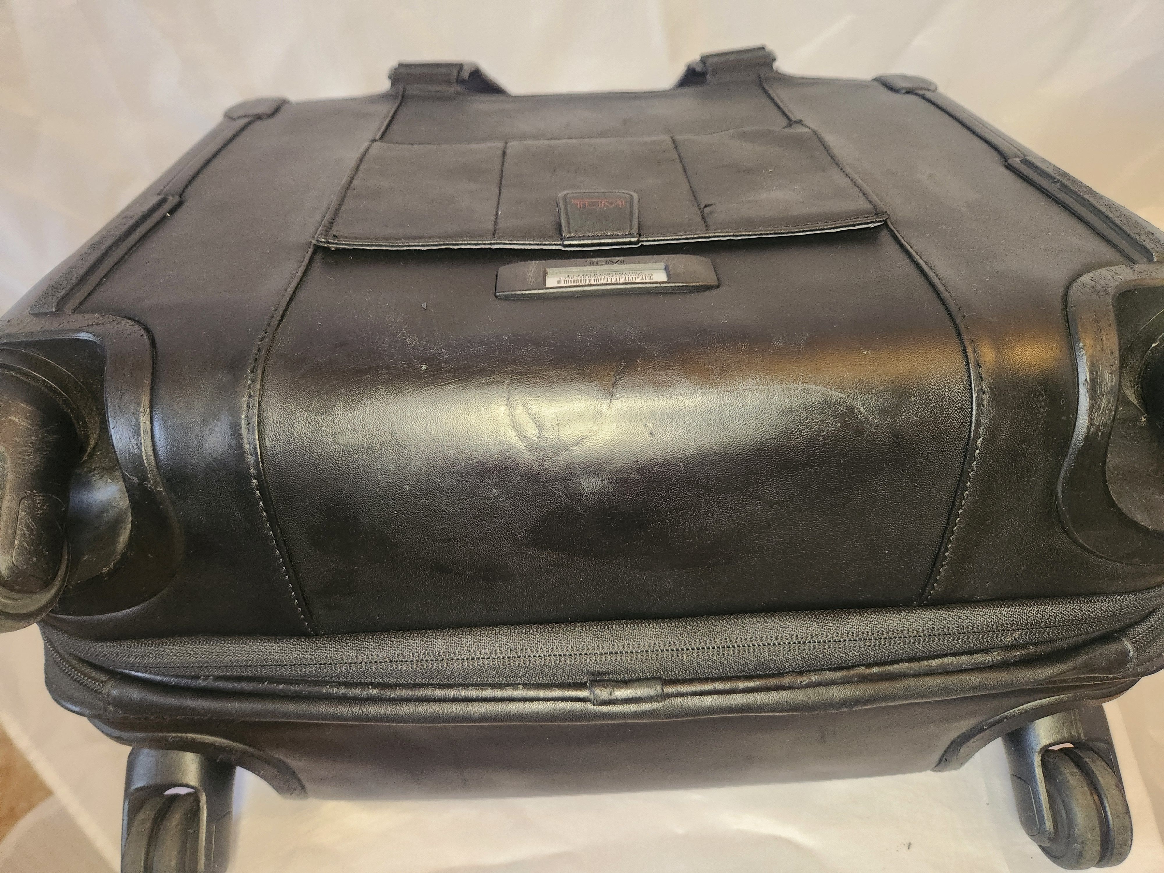 Tumi ALPHA 2 DELUXE 4 WHEELS Size ONE SIZE - 10 Thumbnail