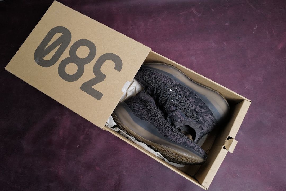 Yeezy BOOST 380 NEW Size US 7 / IT 37 - 19 Thumbnail
