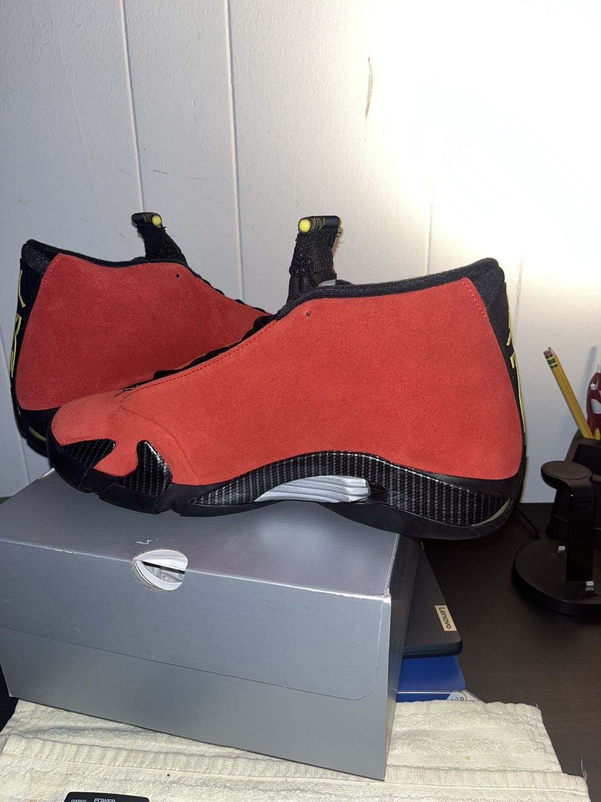 Jordan Brand Air Jordan 14 Retro Ferrari Size US 11.5 / EU 44-45 - 5 Thumbnail
