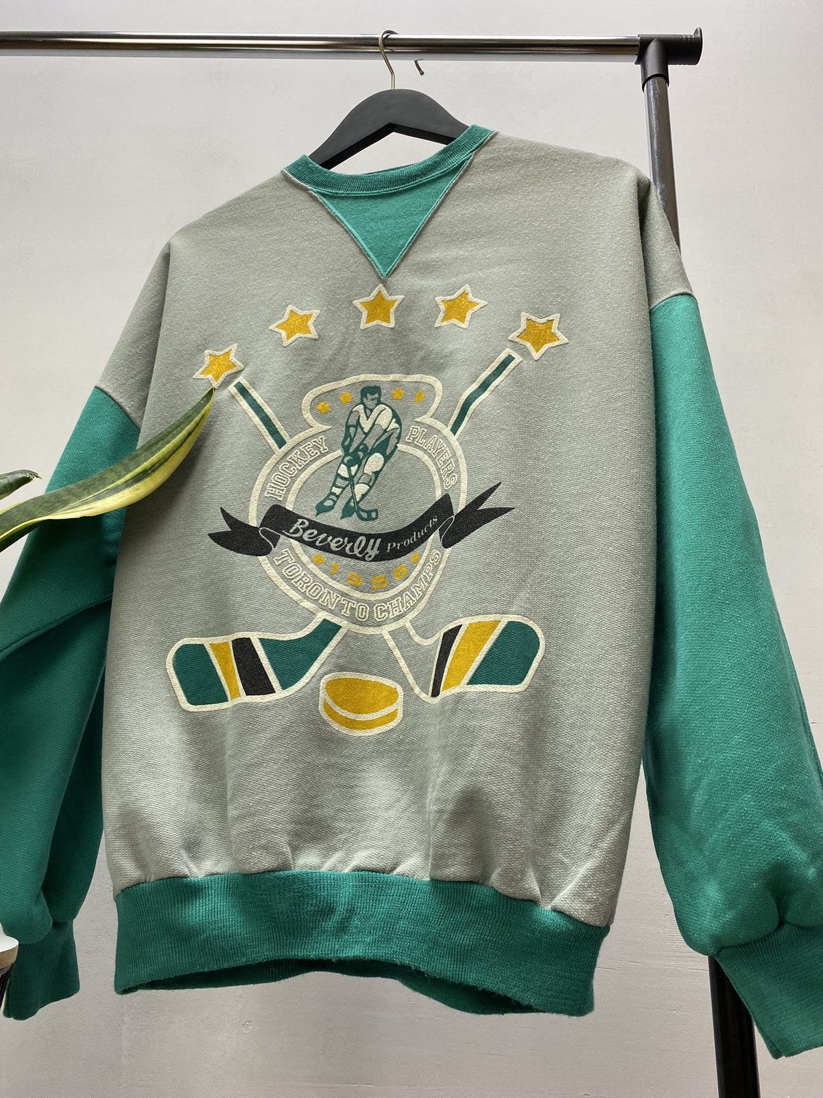 NFL × NHL Vintage Beverly Toronto Champs 1955 Hockey Player Sweatshirt Size US M / EU 48-50 / 2 - 5 Thumbnail