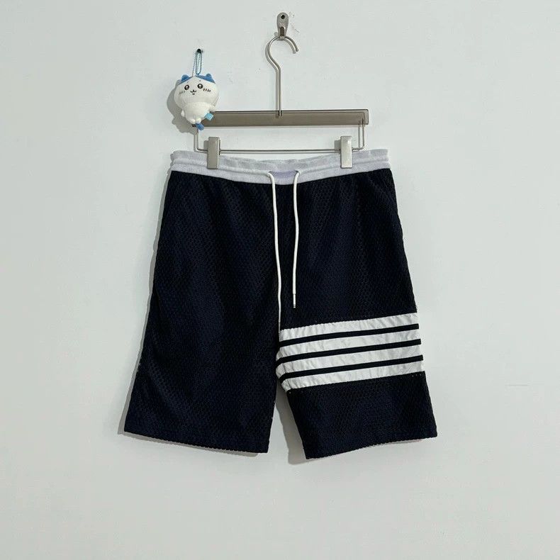 Thom Browne Thom Browne Size 1 Four-striped shorts with high-tech fab Size US 29 - 1 Thumbnail