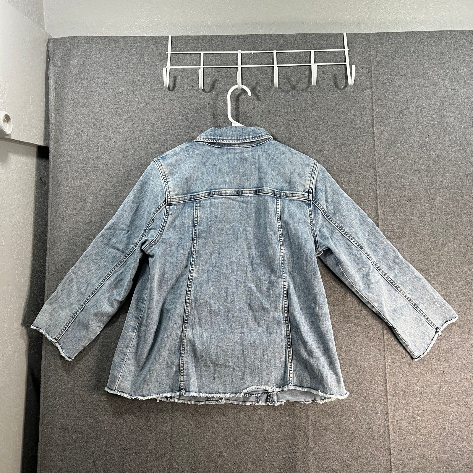 Other LOGO by Lori Goldstein Jeans Jacket Womens Size XS / US 0-2 / IT 36-38 - 2 Thumbnail