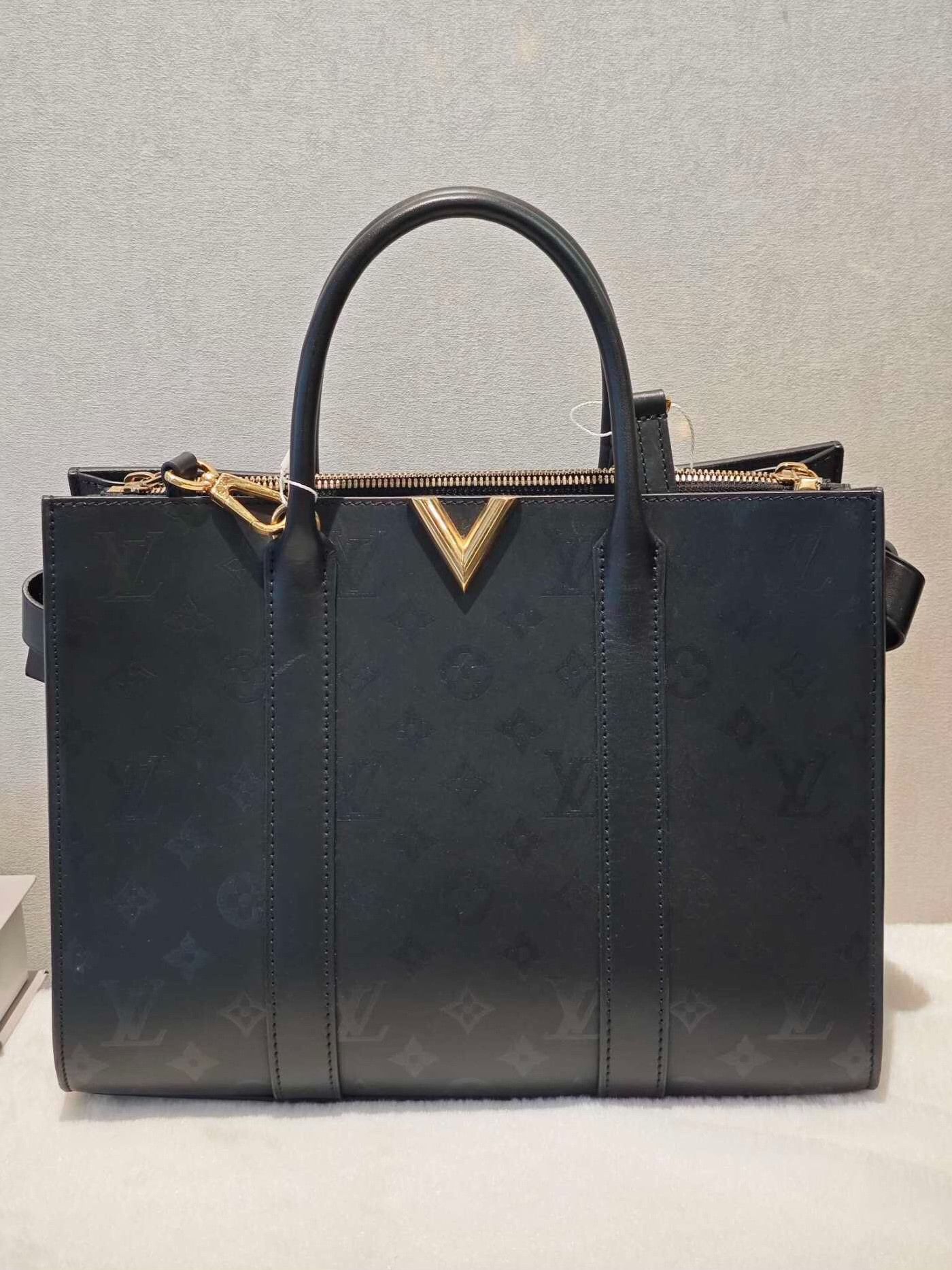 Louis Vuitton Pre-loved Bag Very good condition Size ONE SIZE - 1 Thumbnail