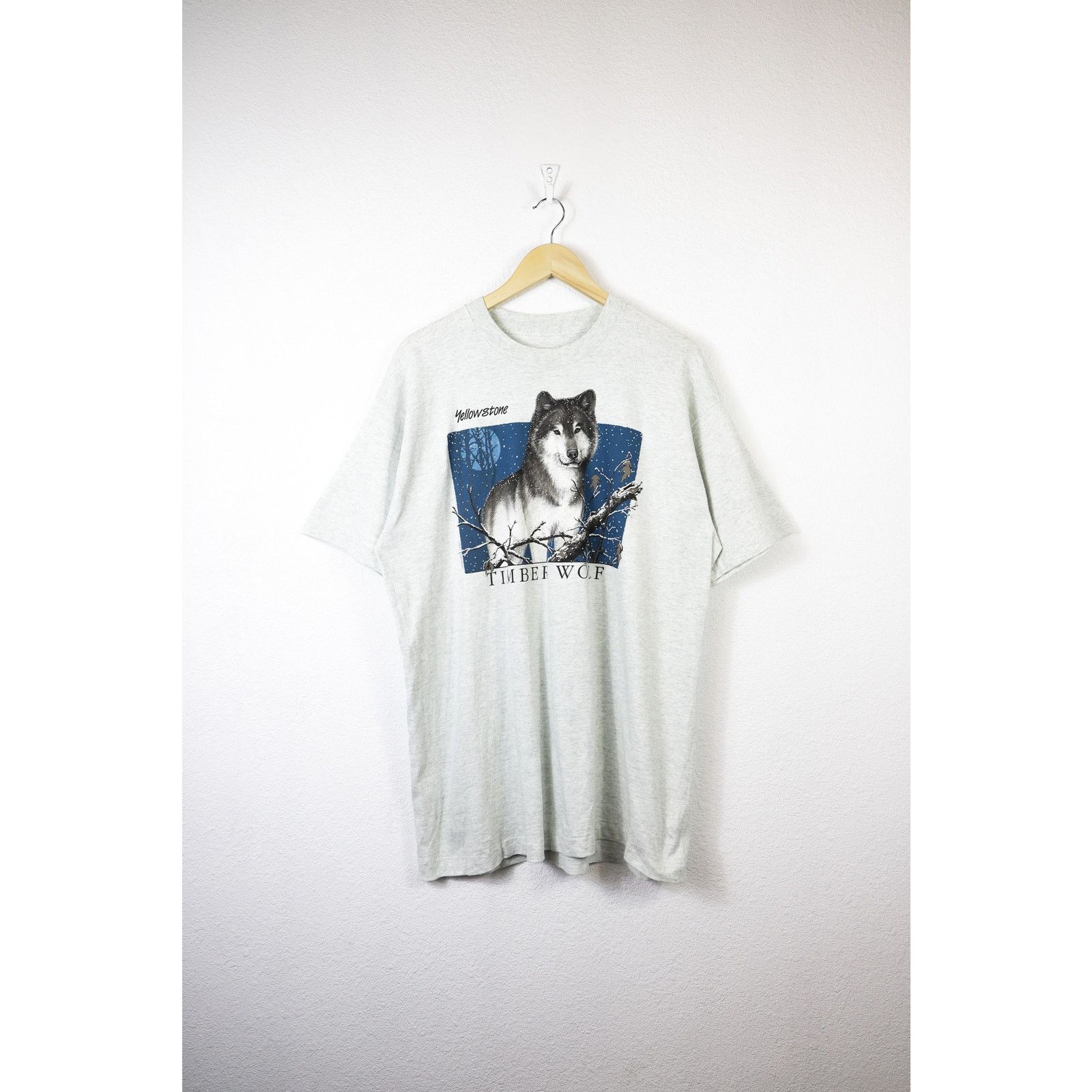 Vintage Vintage 1990 Yellowstone Timber Wolf Graphic Tee T-shirt 90s Size US XL / EU 56 / 4 - 1 Thumbnail
