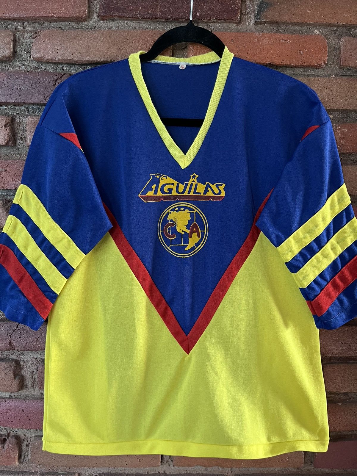 Vintage VNTG 80S BOOTLEG AGUILAS DEL AMÉRICA JERSEY Size US S / EU 44-46 / 1 - 2 Thumbnail