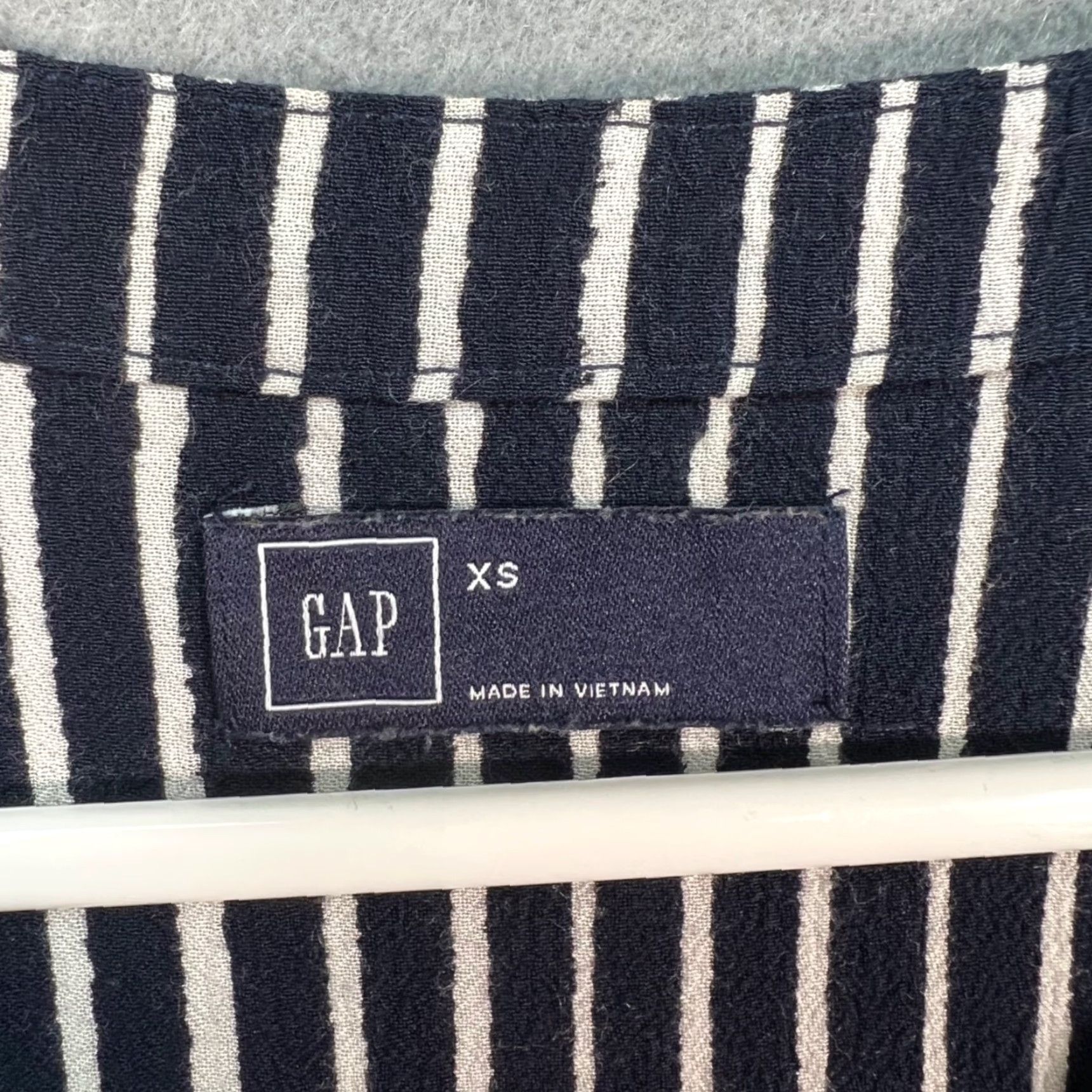 Gap Gap Womens XS Striped Navy Blue & White Button-Down Dress Rayon Dress Clothing Size XS / US 0-2 / IT 36-38 - 3 Thumbnail