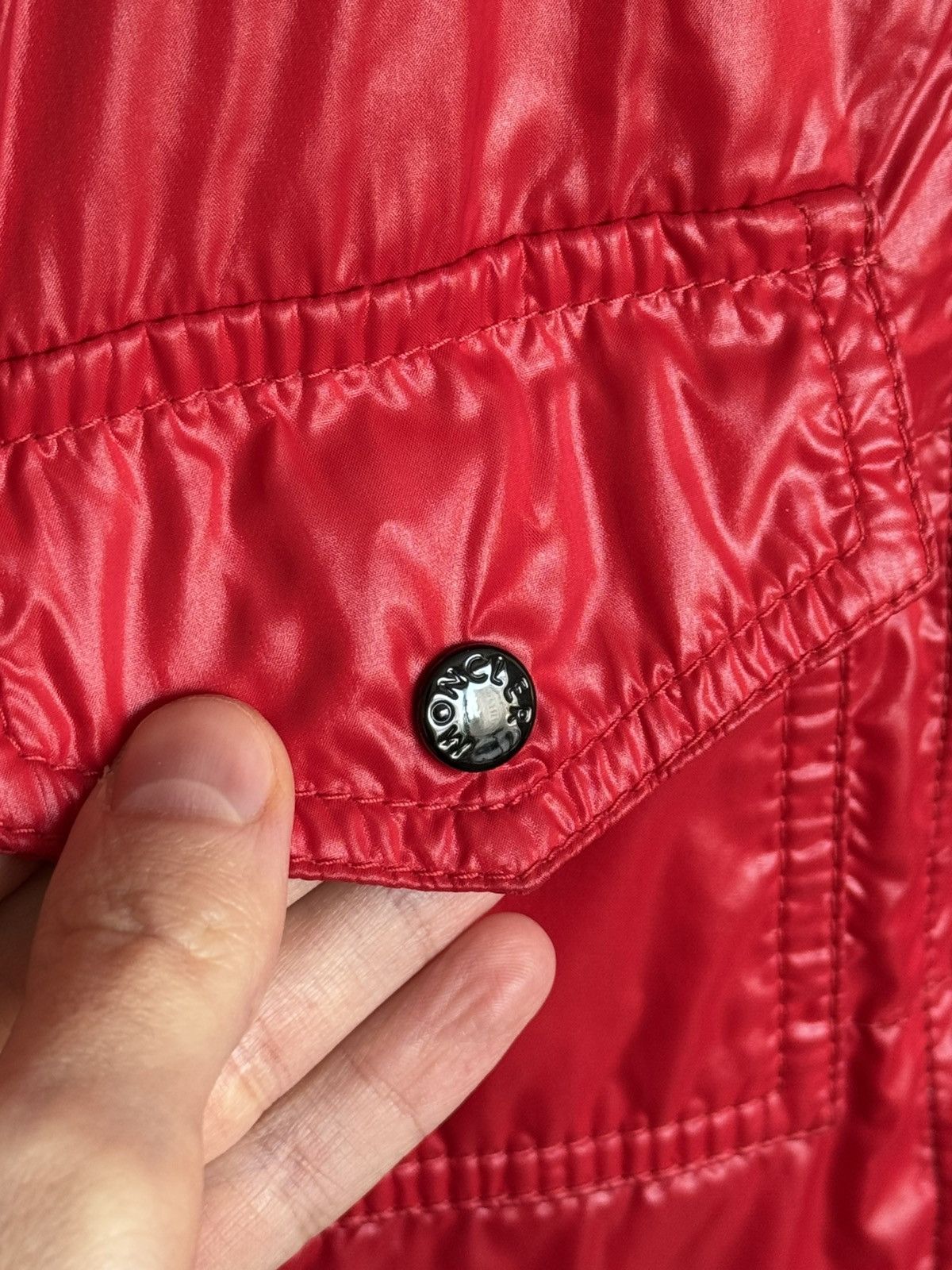 Moncler Moncler Vintage Padded Big Logo Jacket size 2 Size M / US 6-8 / IT 42-44 - 6 Thumbnail