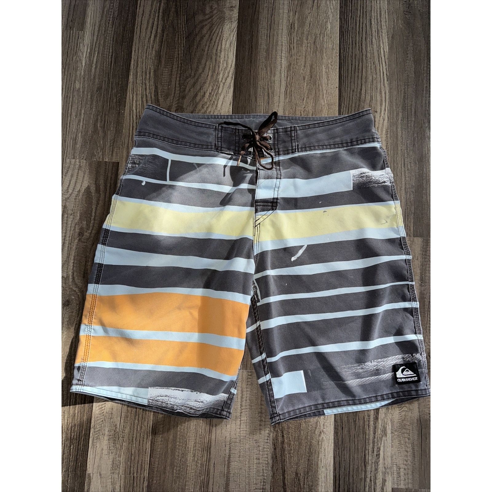 Quiksilver Vintage Quicksilver Swim Trunks For Men 32 In Waist Size US 32 / EU 48 - 1 Thumbnail