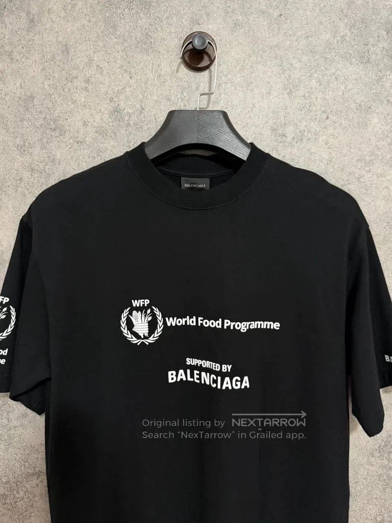 Balenciaga Balenciaga WFP collaboration front and back logo short. Size US XXS / EU 40 - 2 Thumbnail