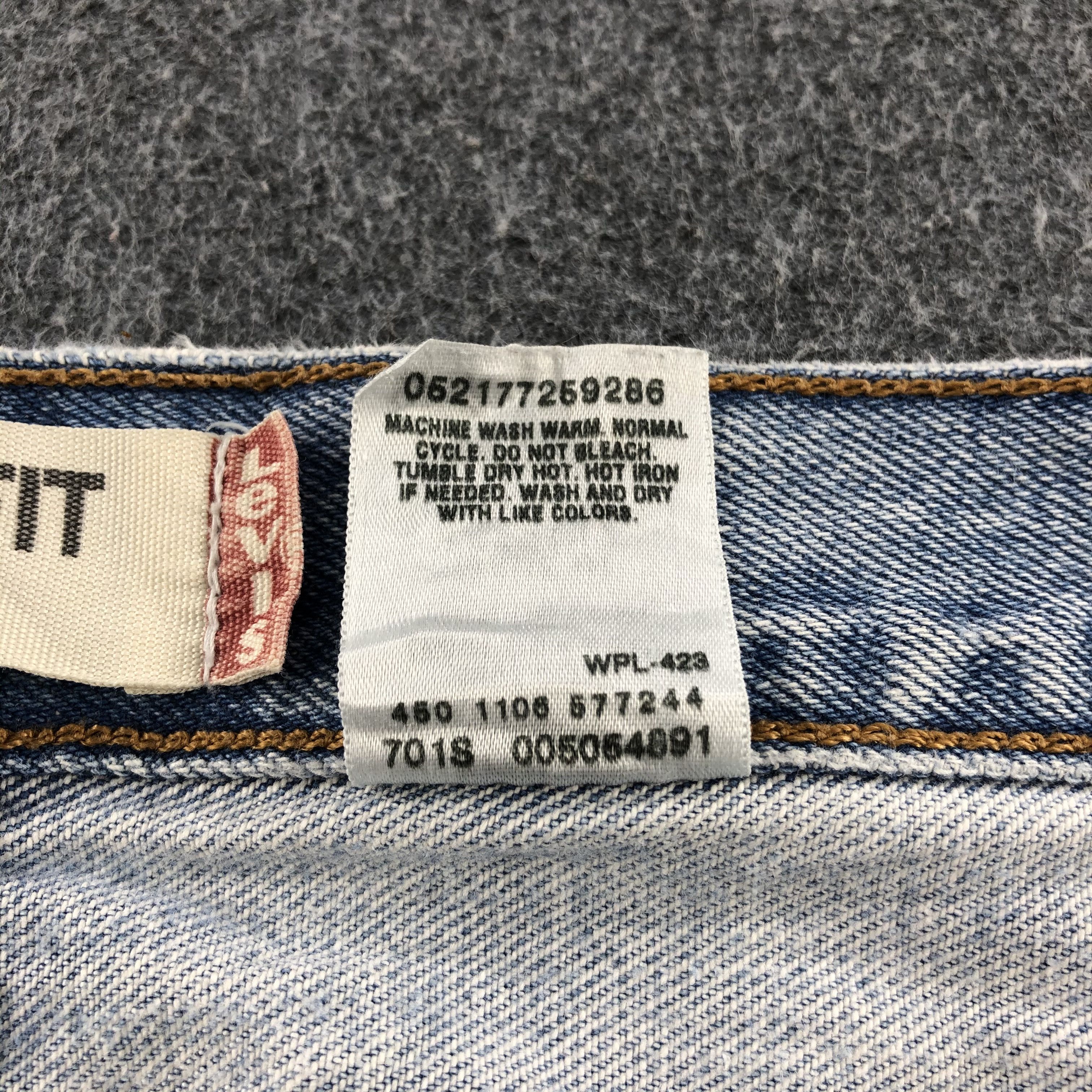 Levi's Vintage Light Wash Levis 505 Jeans- J1316 Size US 42 / EU 58 - 10 Thumbnail