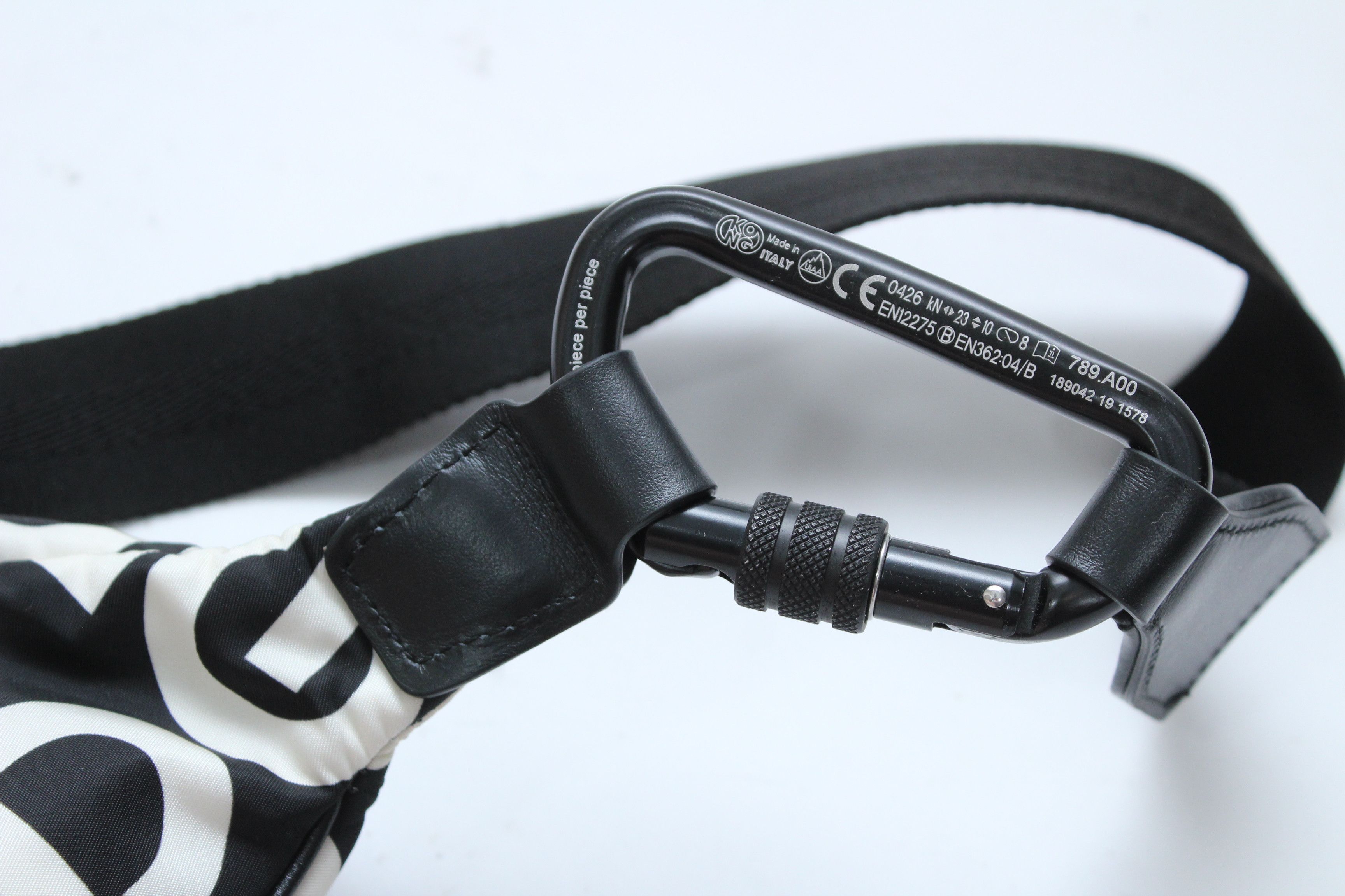 Dolce & Gabbana Dolce Gabbana DG Logo Waist Bag Hype Authentic Size ONE SIZE - 9 Thumbnail
