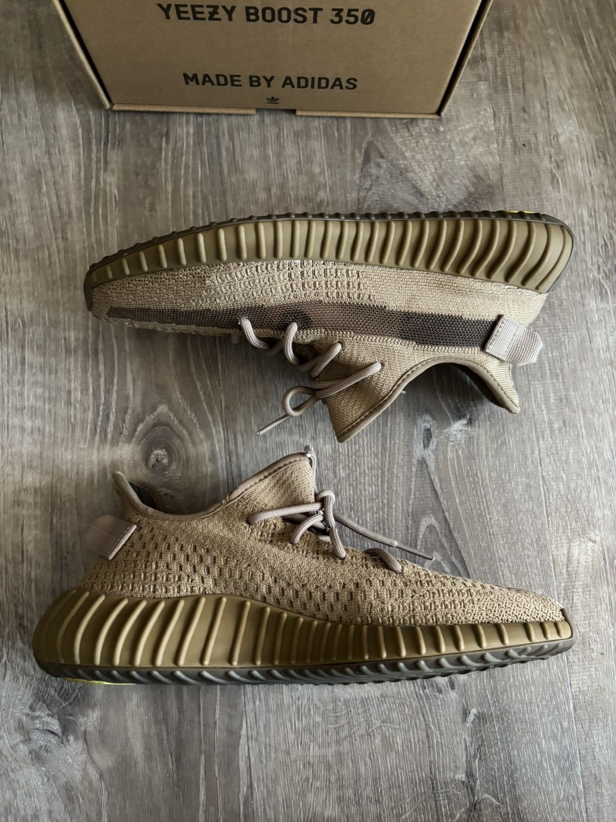 Yeezy Yeezy 350 v2 - Earth Size US 10 / EU 43 - 5 Thumbnail