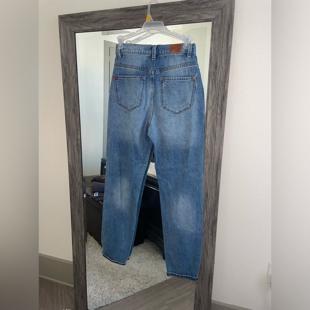 Bdg BDG distressed high rise mom jeans Size 24" / US 00 / IT 34 - 3 Thumbnail