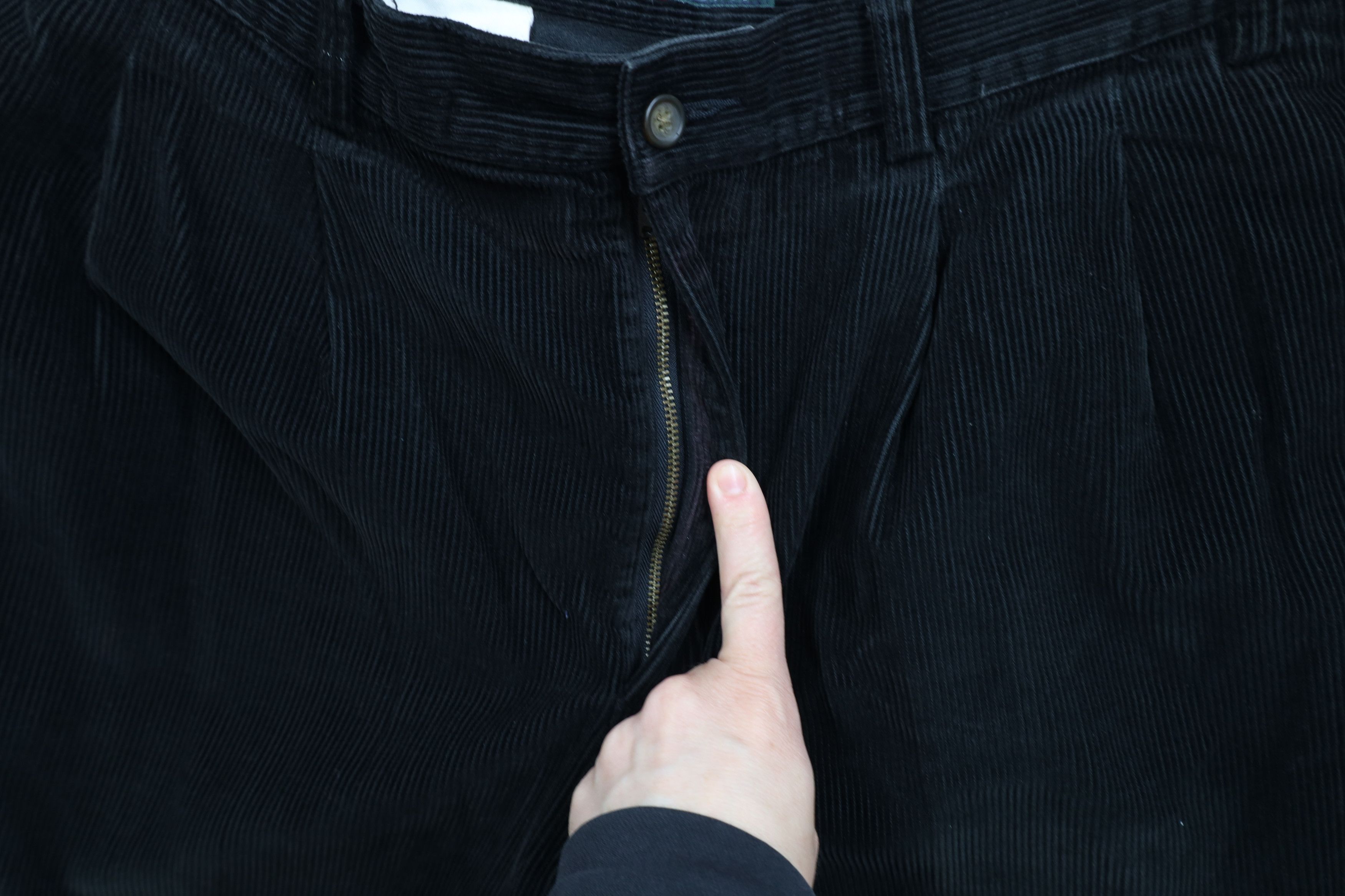 Vintage Vintage 90s Streetwear Cuffed Wide Leg Corduroy Pants Black Size US 38 / EU 54 - 7 Thumbnail