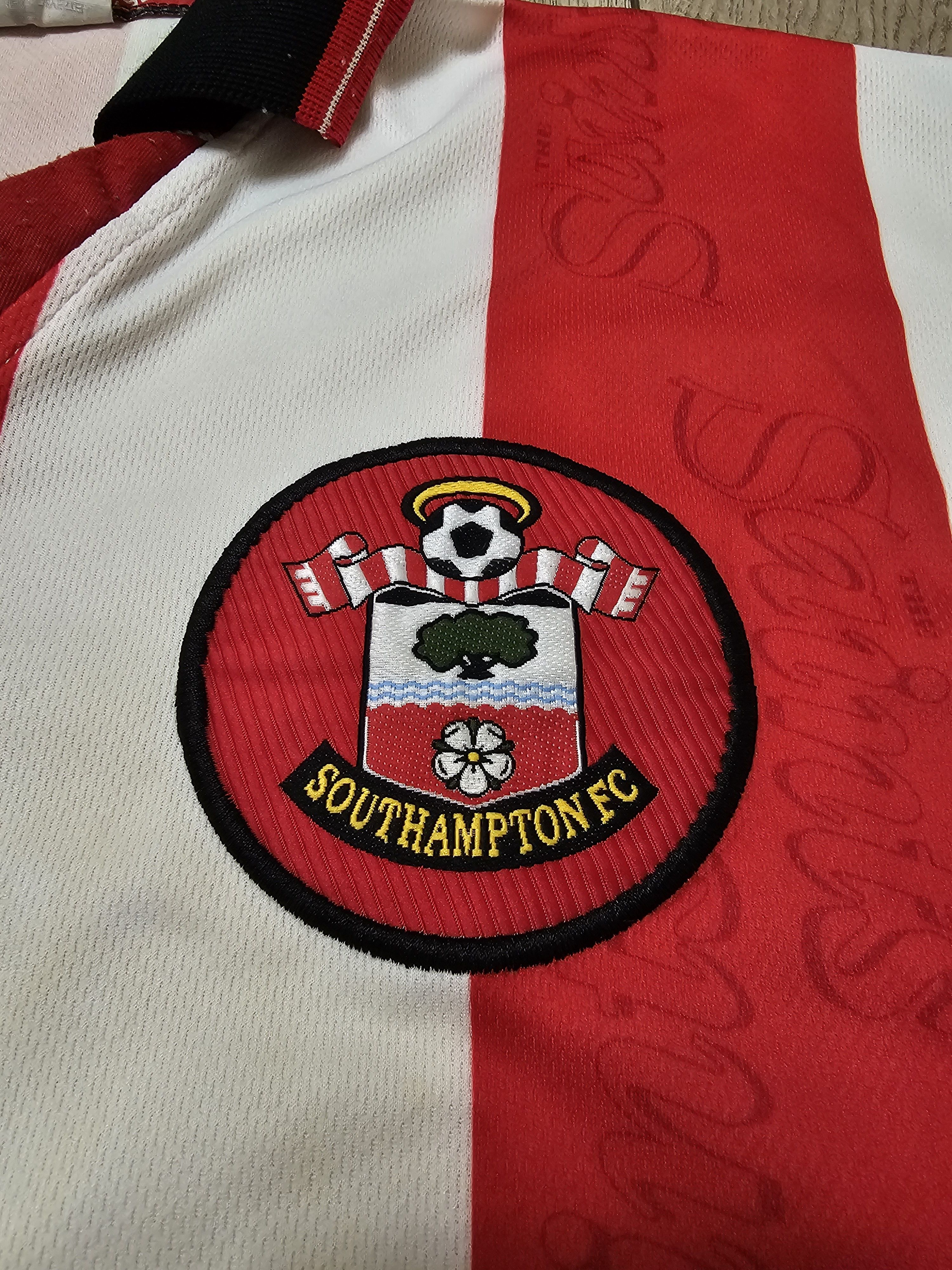 Vintage SOUTHAMPTON 1997 1999 HOME FOOTBALL SHIRT SOCCER JERSEY Size US L / EU 52-54 / 3 - 4 Thumbnail