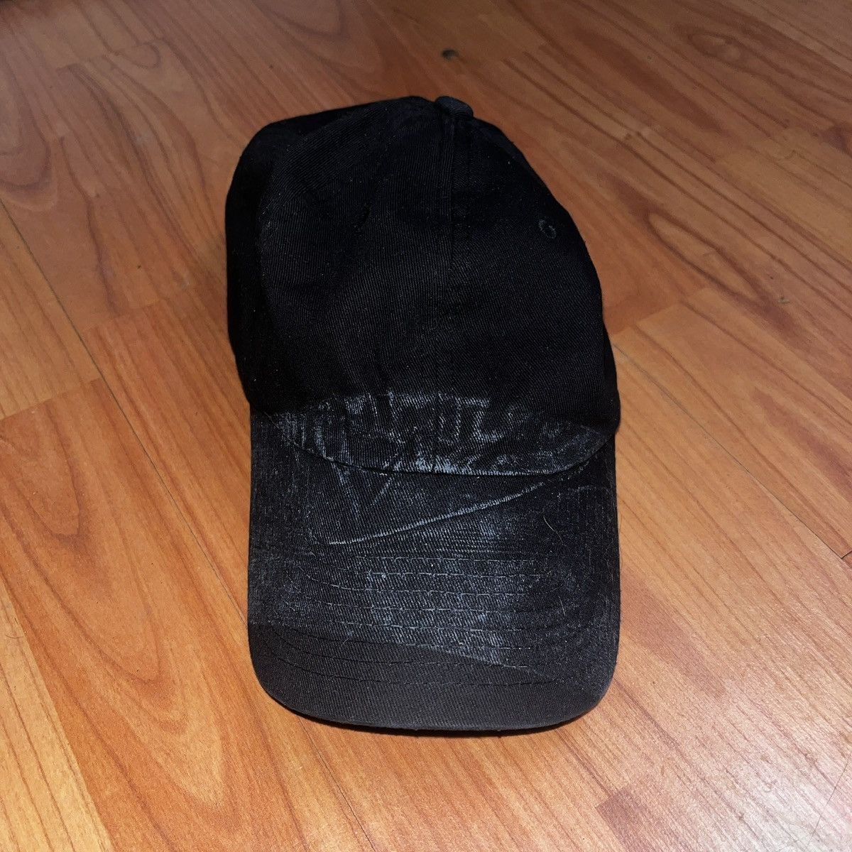Vintage Vintage Black Faded Hat Y2K 00’s Size ONE SIZE - 1 Thumbnail