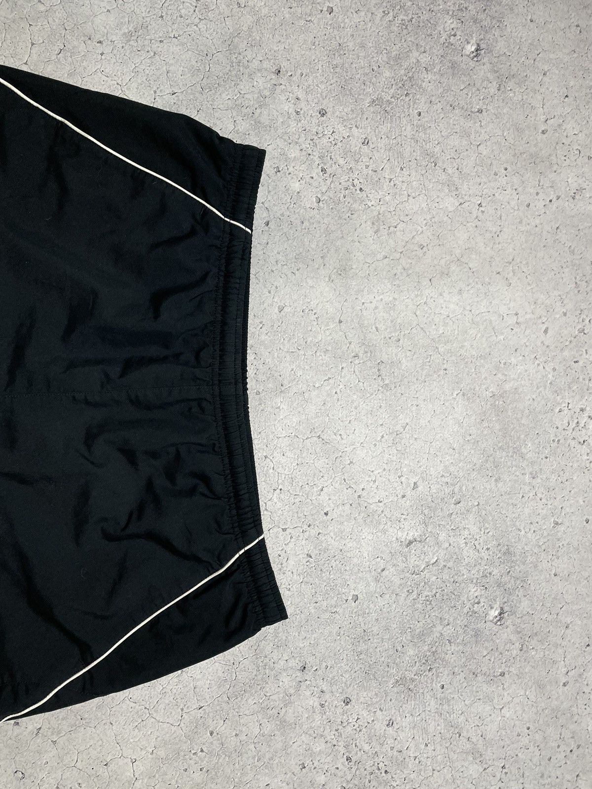Nike × Vintage Nike Vintage Nylon Shorts Swoosh Drill Y2K Size US 36 / EU 52 - 5 Thumbnail