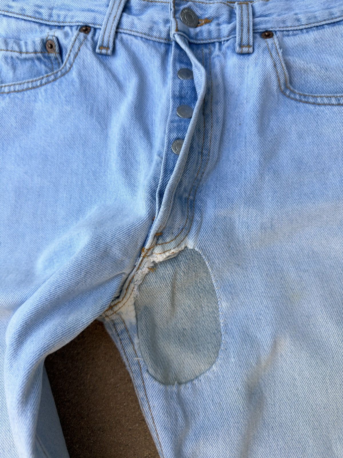 Levi's Vintage 80s Levi’s 501xx Buttonfly Faded Denim Jeans 28x29 Size US 28 / EU 44 - 4 Thumbnail
