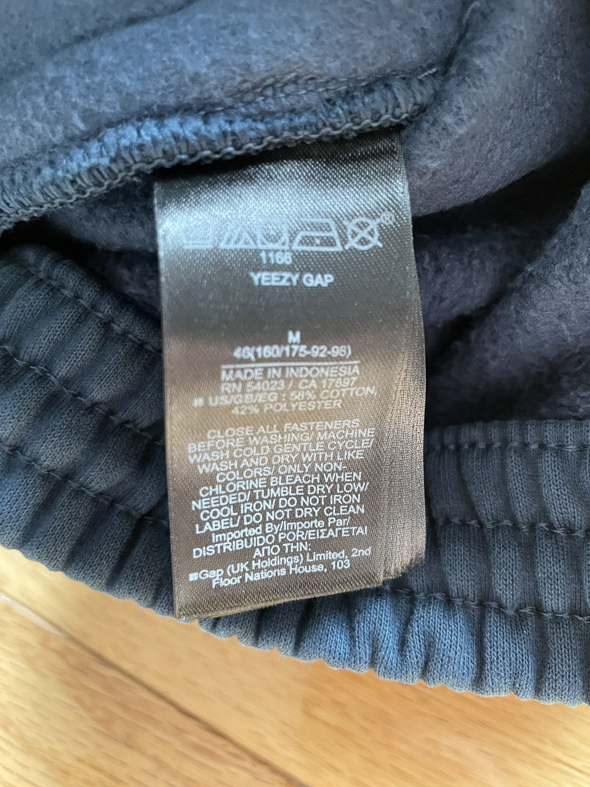 Balenciaga × Gap × Kanye West YGEBB Yeezy Gap Fleece Joggers Size Medium Size US 32 / EU 48 - 7 Thumbnail