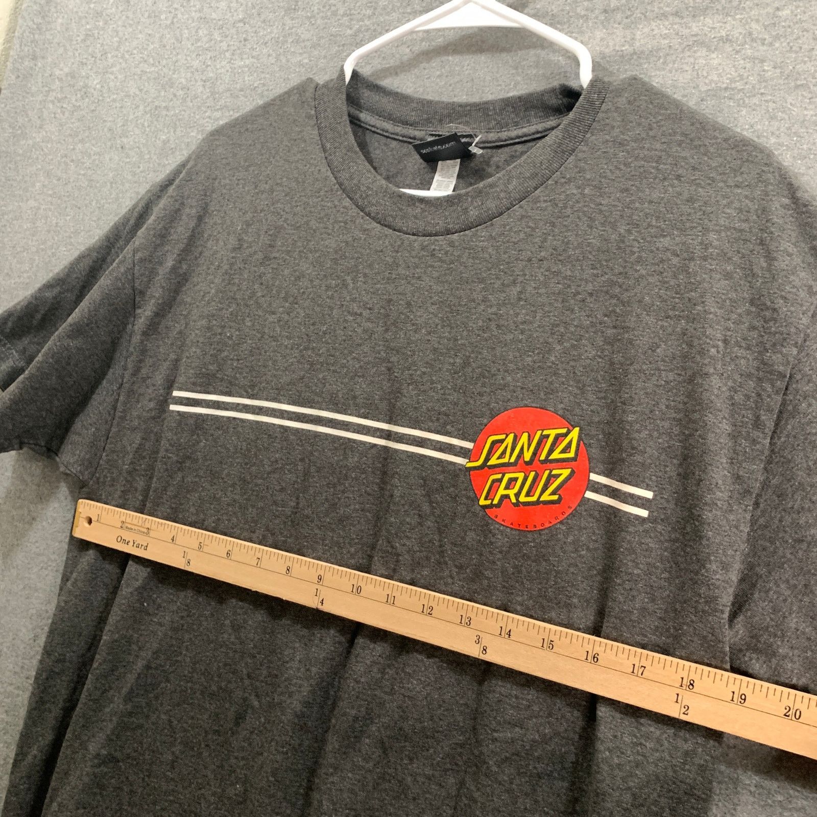 Other Santa Cruz Gray Shirt Adult Large Casual T Shirt Mens Size US L / EU 52-54 / 3 - 4 Thumbnail