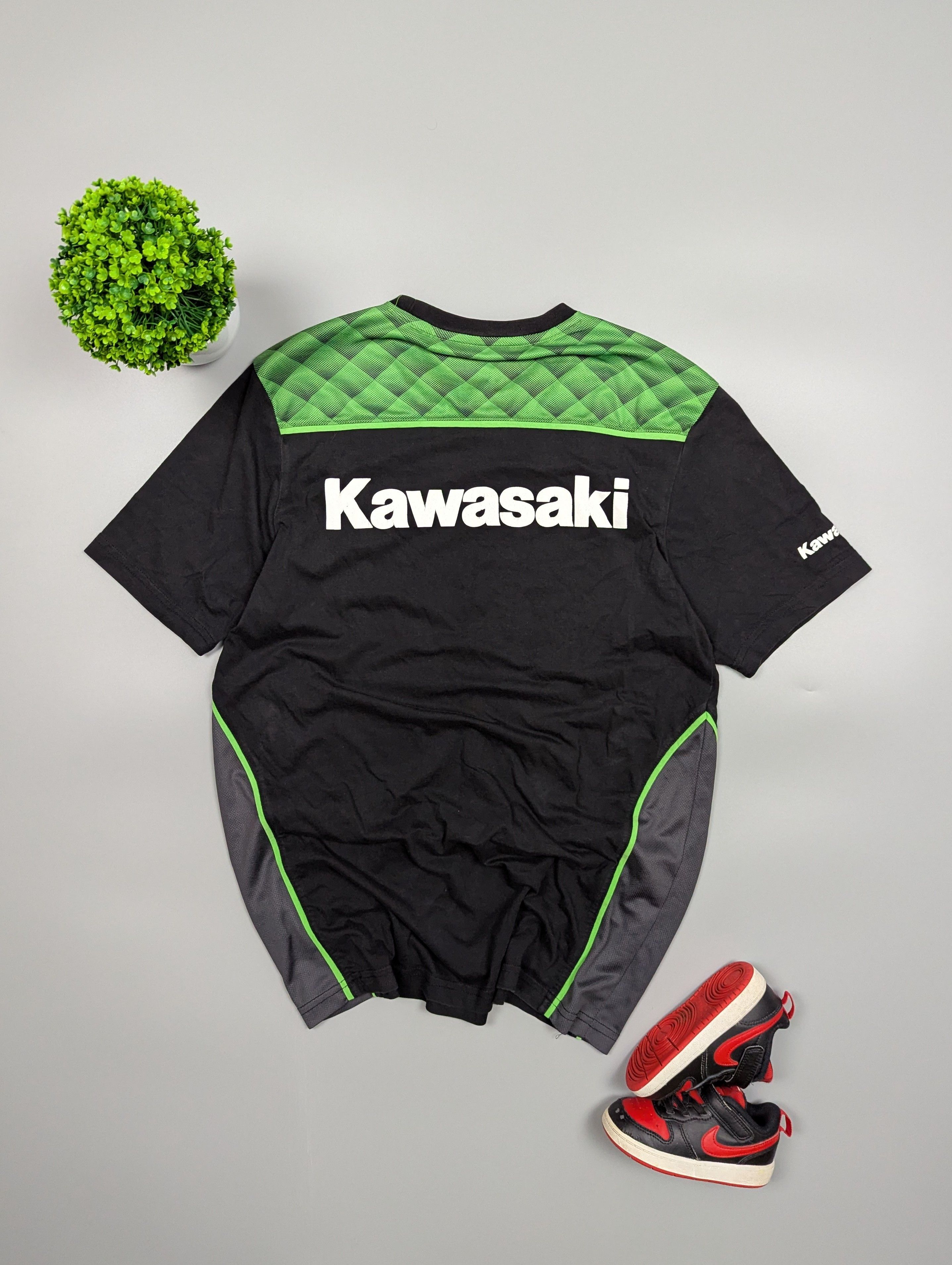 Other KAWASAKI Motor Europe2019 Official Merchandise Mens T-shirt Size US M / EU 48-50 / 2 - 7 Thumbnail