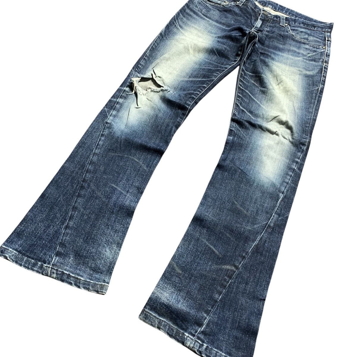Tornado Mart Tornado Mart Distressed Blue Wash Flared Ifsix Lgb Style Size US 32 / EU 48 - 3 Thumbnail