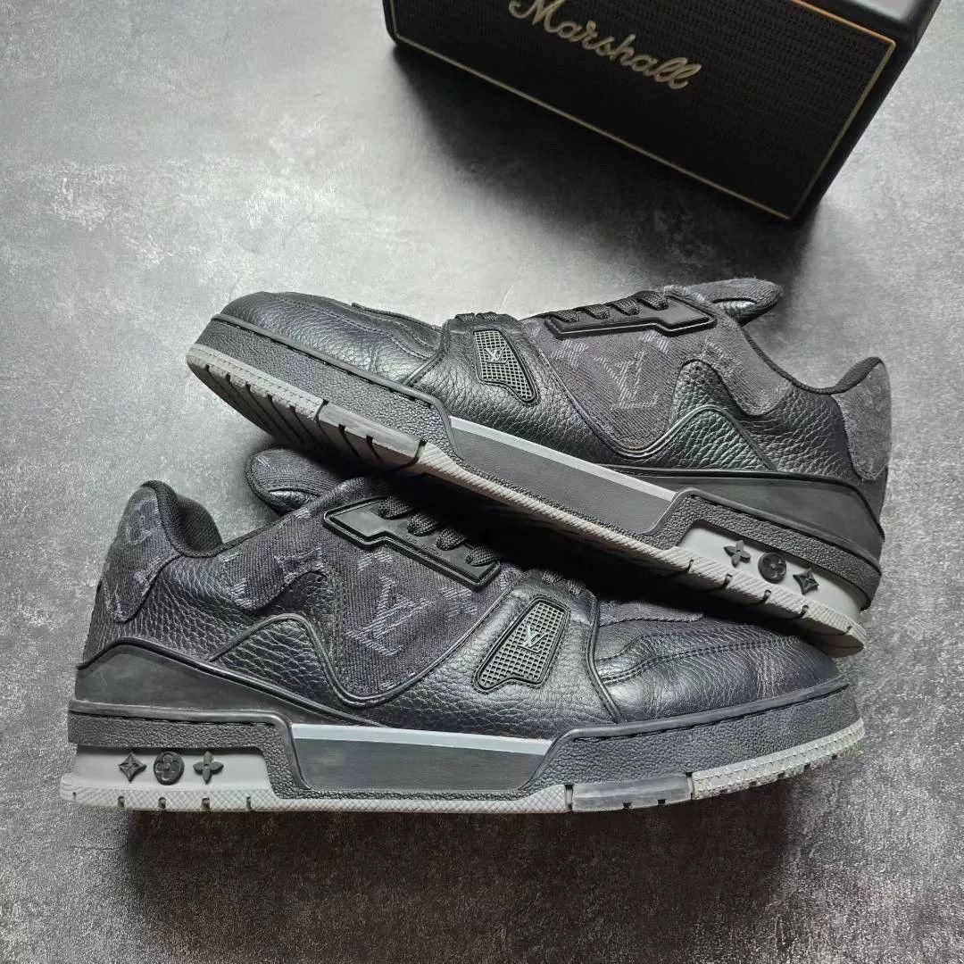 Louis Vuitton Louis Vuitton Training Gray Lowtop Sneakers 9.5 Men Size US 9.5 / EU 42-43 - 1 Thumbnail