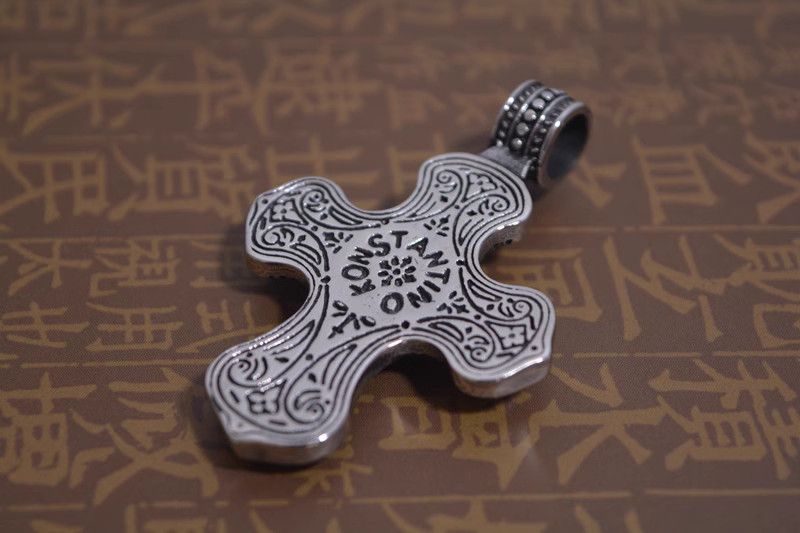 Other Cross Rare STEAL! Y2K Chains Necklace Chain Size ONE SIZE - 5 Thumbnail
