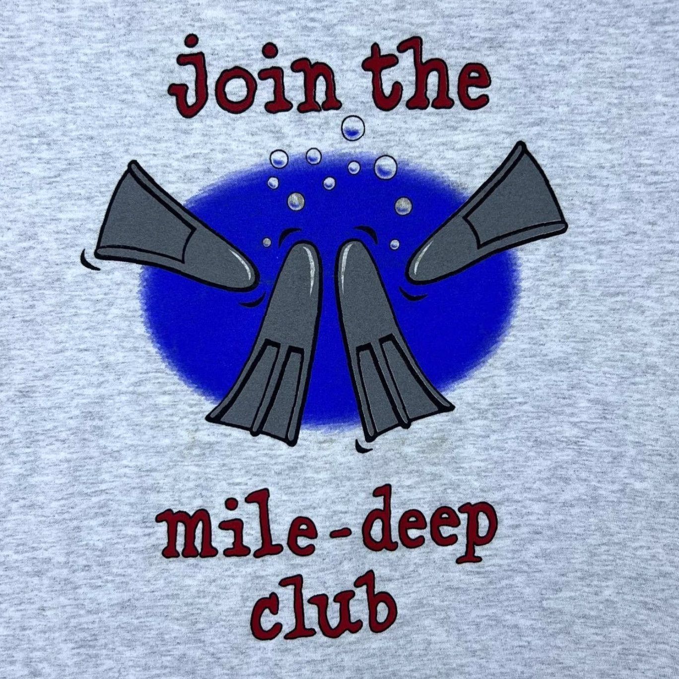 Gildan Gildan Grey T-Shirt Early 00’s Join The Mile-Deep Club Cartoon Diving Souvenir Graphic Small Mens Short Sleeve Cotton Size US S / EU 44-46 / 1 - 3 Thumbnail