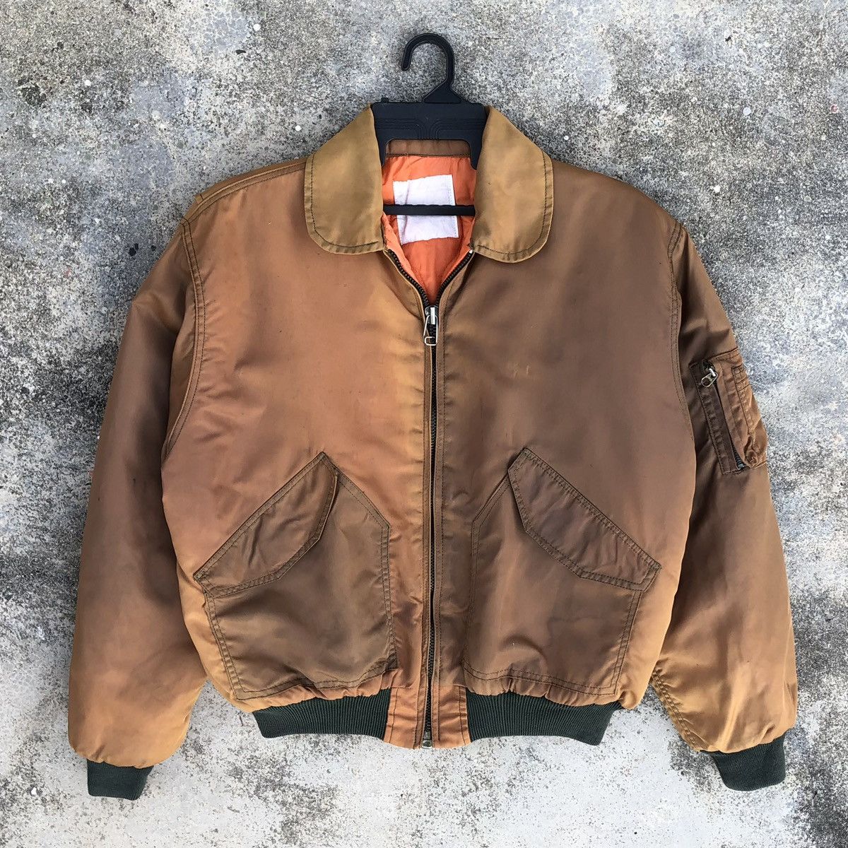 Vintage Vintage Flyer’s Man Intermediate CWU 45P Faded Bomber Jacket Size US L / EU 52-54 / 3 - 10 Thumbnail