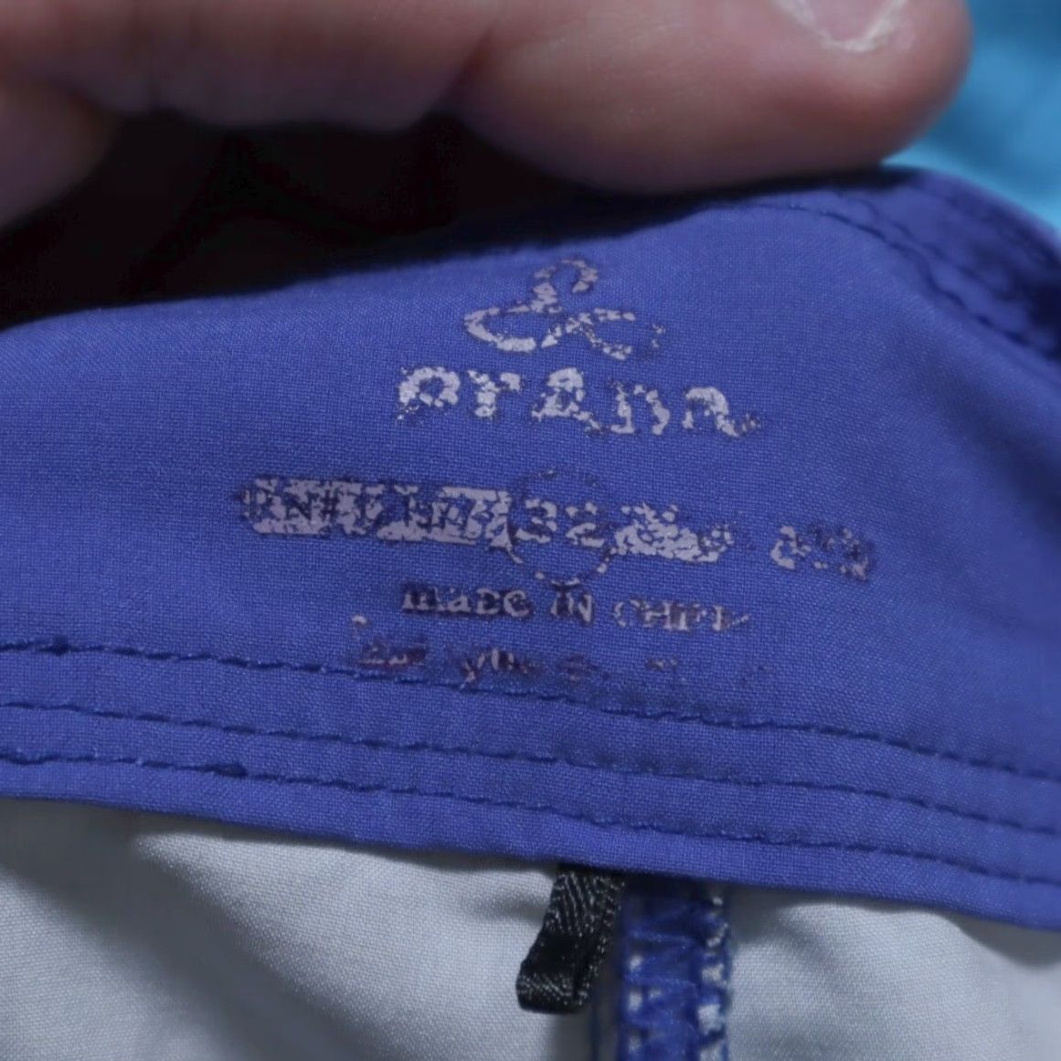 Prana Prana Board Shorts Blue Striped 21" Men's 32 Regular Inseam 11in Polyester Microfiber Swimming Cargo Shorts Activewear (Adult) Mens Size US 32 / EU 48 - 5 Thumbnail