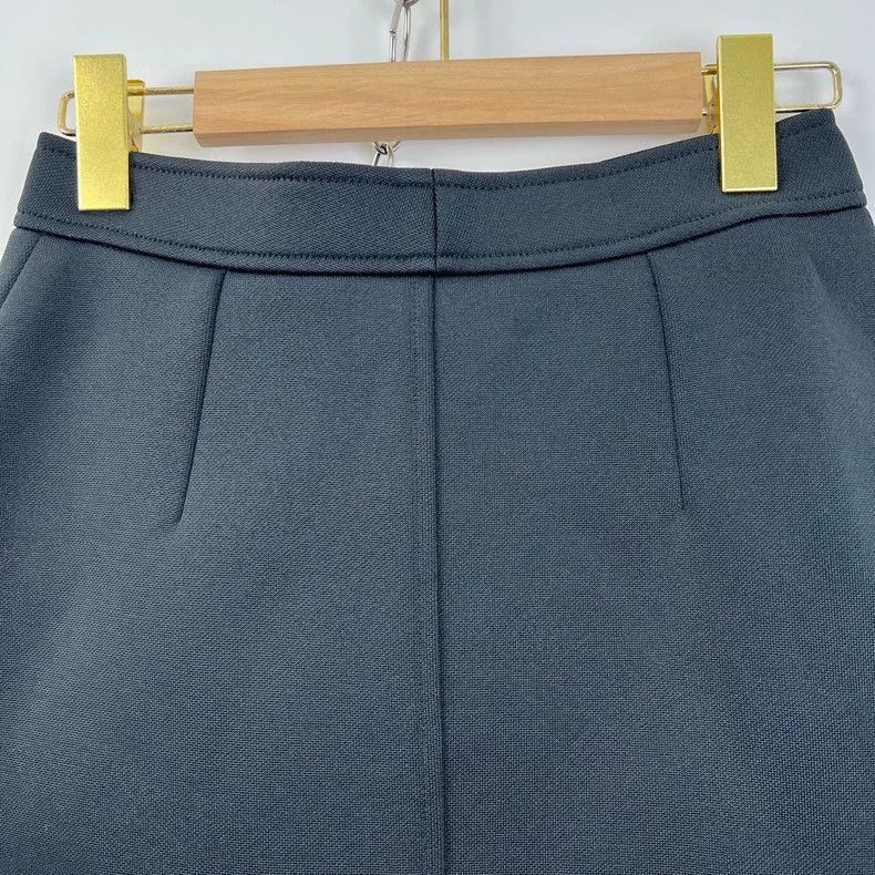 Louis Vuitton Louis Vuitton Black gold button logo embroidered skirt Size 35" - 7 Thumbnail