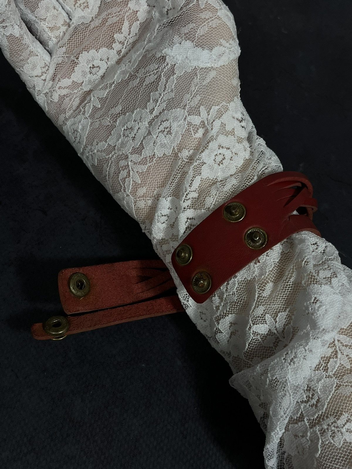 Jewelry × Vintage Vintage Red Leather Wrap Watch, Unique Boho Style Size ONE SIZE - 10 Thumbnail